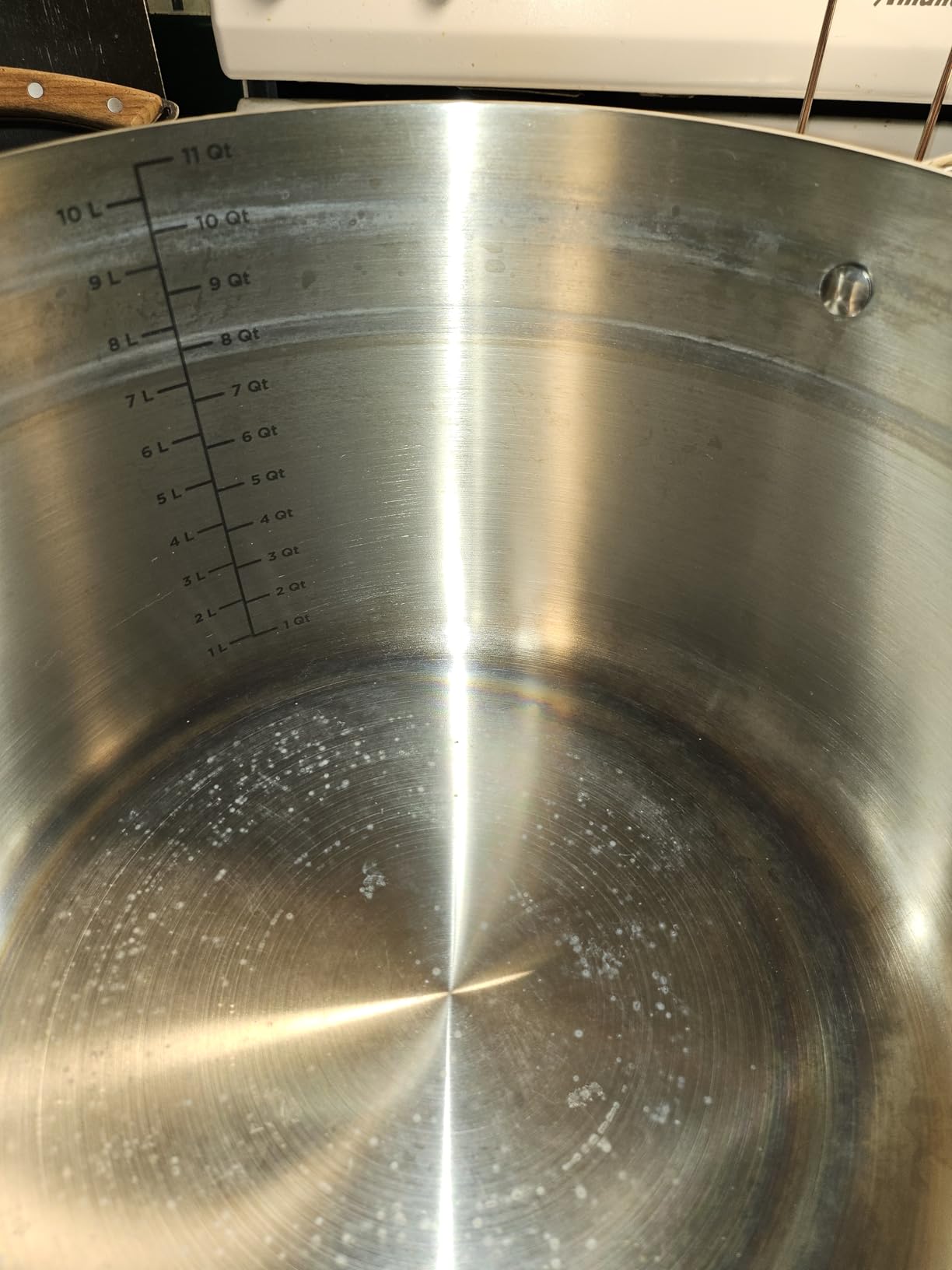 Viking 3-Ply Stainless Steel Stock Pot, 12 Quart Soup Cooking Pot with Lid, Kitchen Cookware, Dishwasher and Oven Safe, Induction Ready, Silver customer photo 1