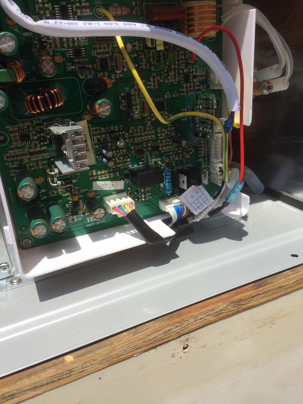 GIRARD Tankless RV Water Heater, 12V Power, 42,000 BTUs, Quiet Operation, Onboard Microprocessor, Digital User Control Panel, Freeze Protection, Easy Installation customer photo 2