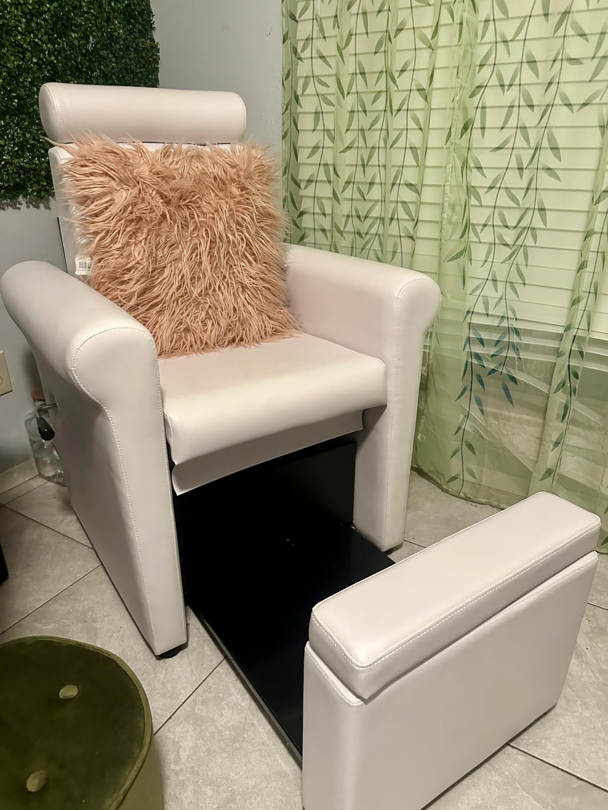 Buy-Rite Salon & Spa Equipment Mona Lisa Plumb Free Pedicure Chair - No Plumbing, Adjustable, Portable, Removable, Black, CHM-2320-5H-BLACK customer photo 1
