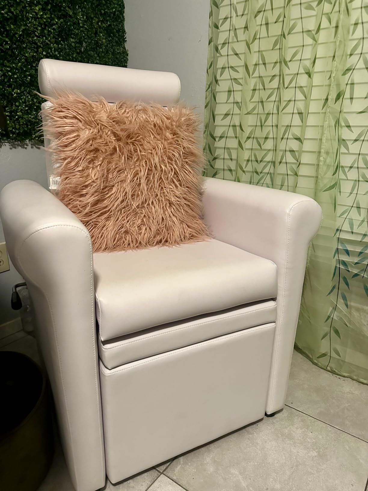 Buy-Rite Salon & Spa Equipment Mona Lisa Plumb Free Pedicure Chair - No Plumbing, Adjustable, Portable, Removable, Black, CHM-2320-5H-BLACK customer photo 2