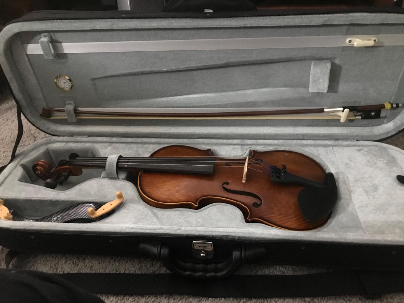 Bunnel Pupil Violin Outfit 4/4 Full Size By Kennedy Violins - Carrying Case and Accessories Included - Solid Maple Wood and Ebony Fittings customer photo 1