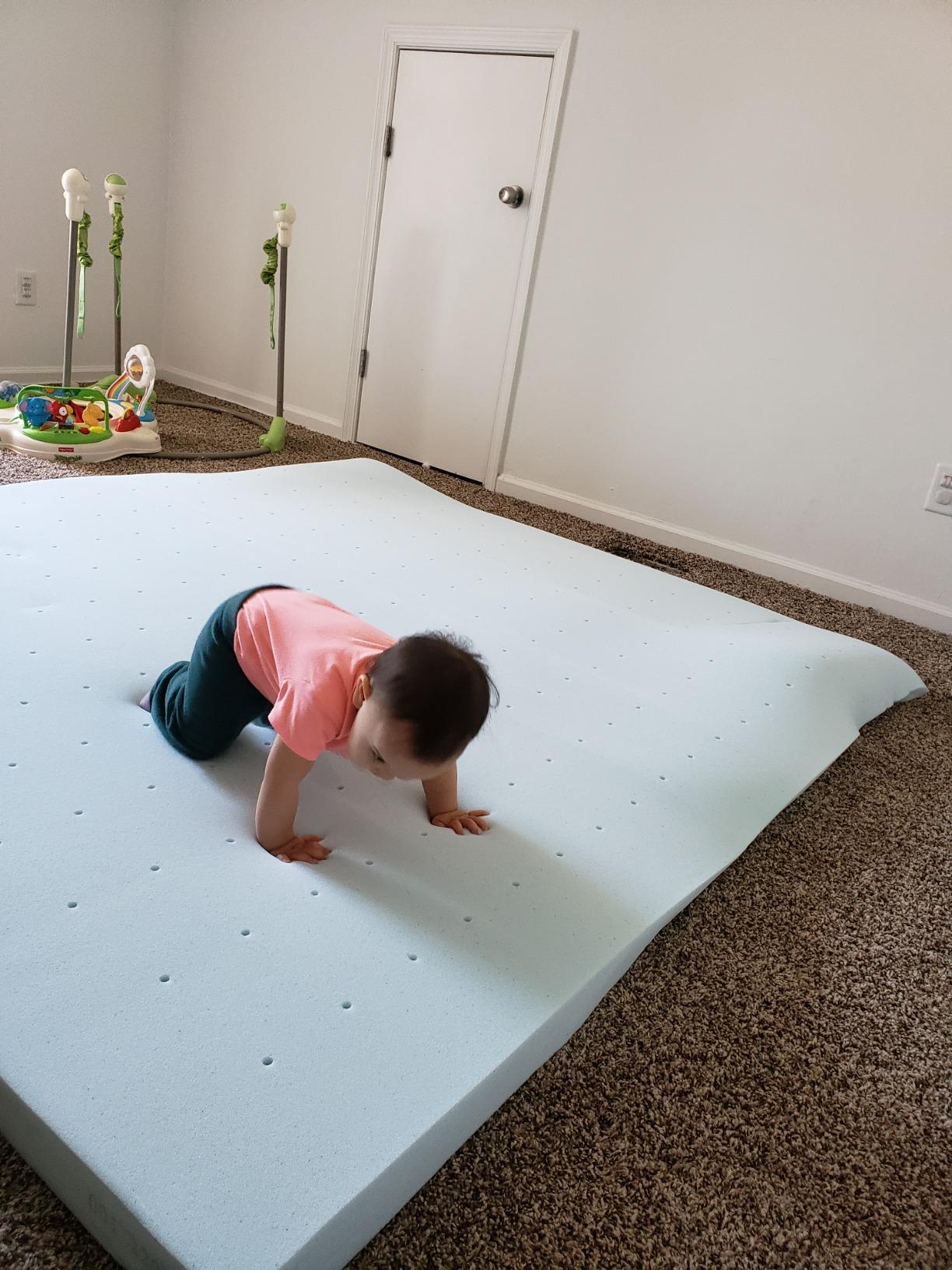 Lucid 3 Inch Memory Foam Mattress Topper, King Size - Cooling Gel Bed Topper - Pressure-Relieving Deep Plush Feel - Ventilated Breathable Design - CertiPur Certified - Dorm Room Essentials customer photo 2