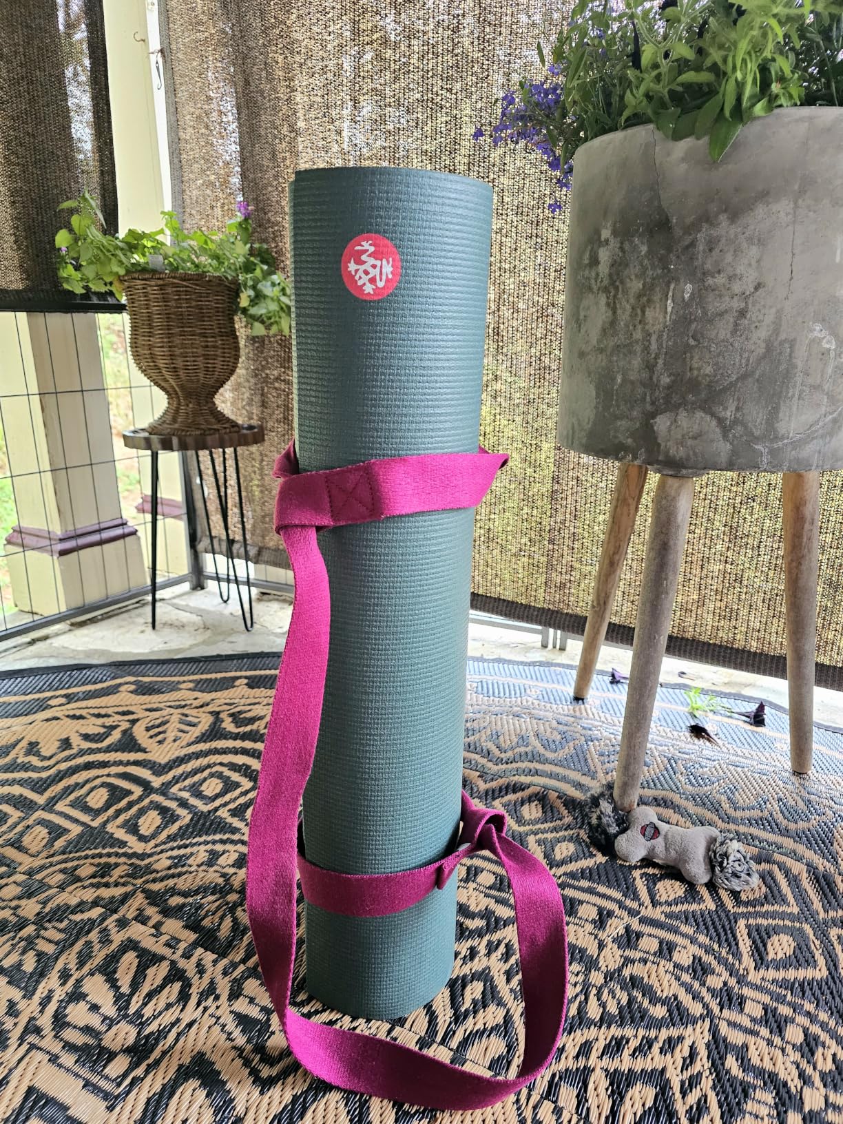 Manduka PRO Yoga Mat - 6mm | Lifetime Durability | Hygienic Construction | Premium Studio Quality | Teacher Approved customer photo 1