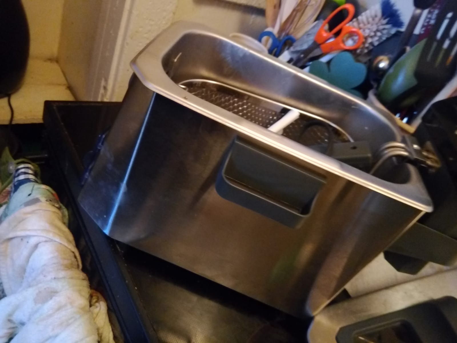 De'Longhi Livenza Deep Fryer with EasyClean System, Cool Zone, Adjustable Thermostat, Dishwasher-Safe Parts, Large Capacity, Easy Oil Draining, Stainless Steel customer photo 2