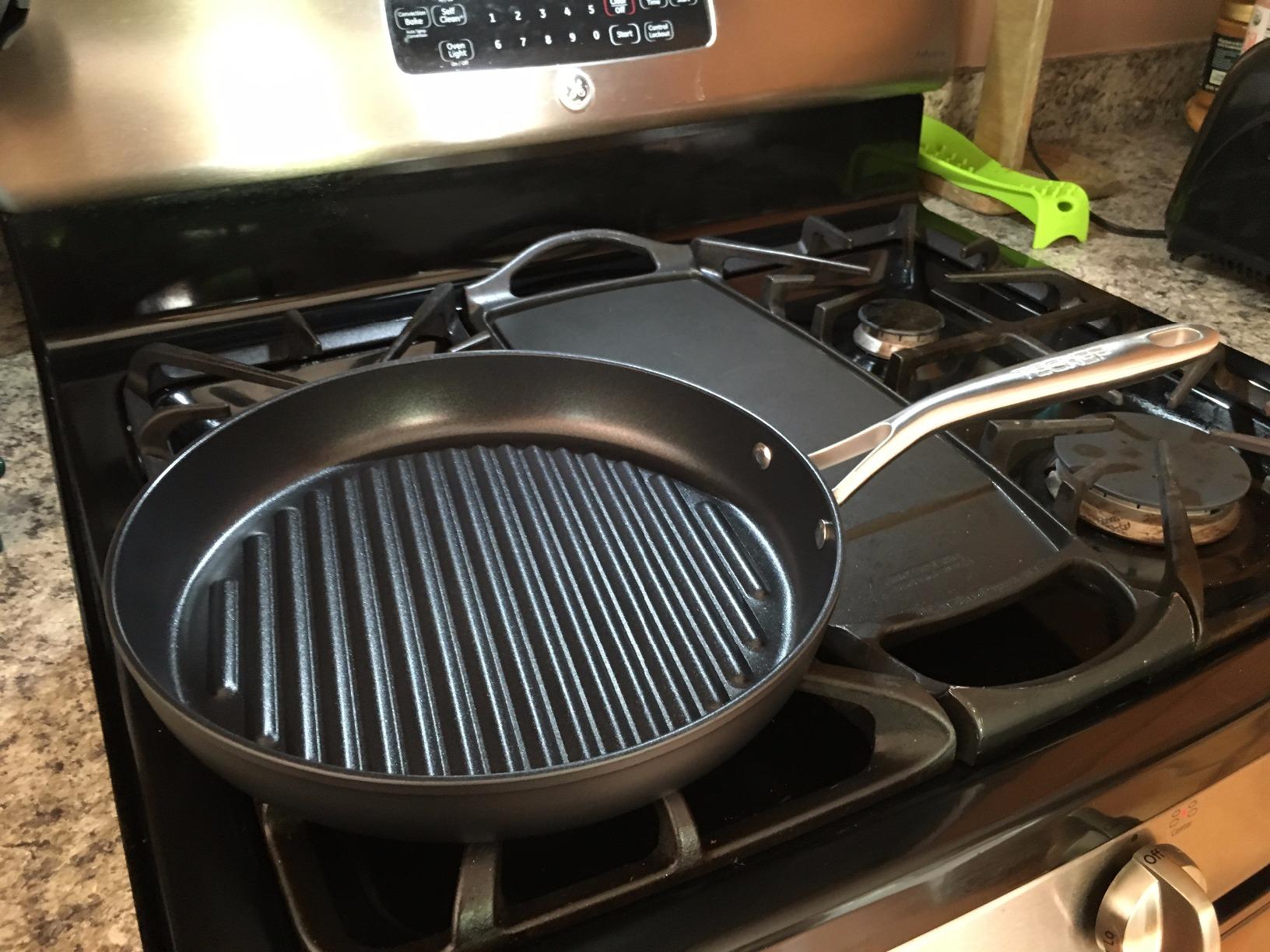 TECHEF - Onyx Collection, 12-inch Grill Pan For Stove Top, Nonstick Grill Pan For indoor cooking, PFOA-Free, Heavy-Duty Aluminum, Made In Korea (No Induction) customer photo 2