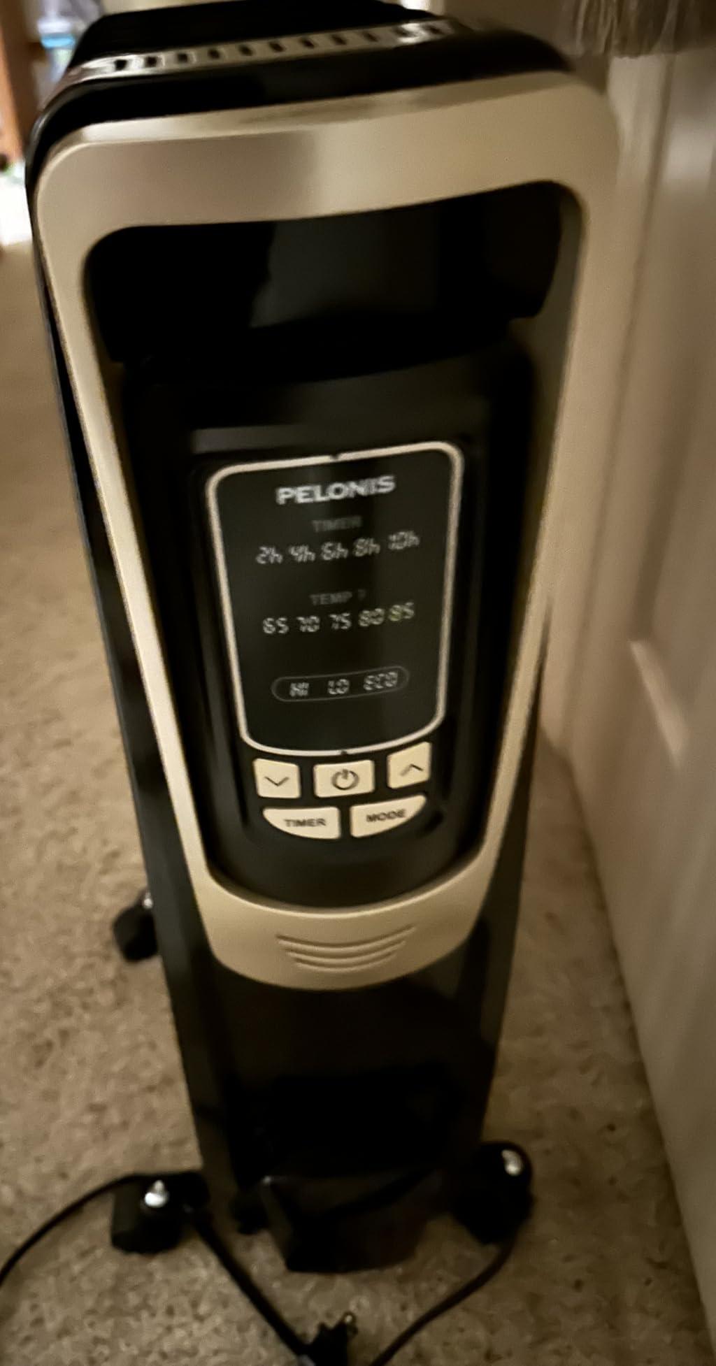 PELONIS Radiator Heater for indoor use Large Room with Remote, Thermostat & LED Display, Quiet Oil Filled Heater with 5 Temperature Settings, Overheat & Tip-Over Protection, Silver customer photo 2