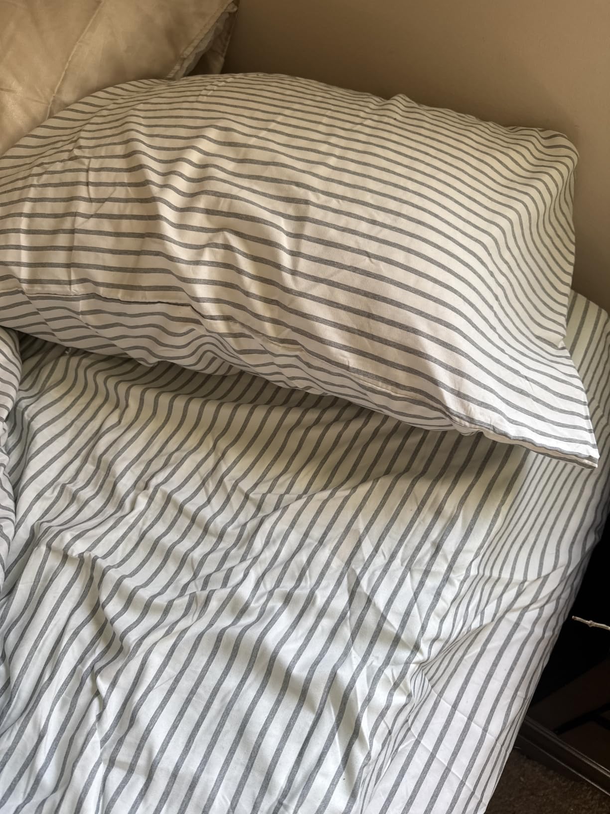 King Size 4 Piece Sheet Set - Comfy Breathable & Cooling Sheets - White | Hotel Luxury Bed Sheets for Women & Men, Deep Pockets, Easy-Fit, Extra Soft and Wrinkle Free Sheets, Oeko-Tex Bed Sheet Set customer photo 1