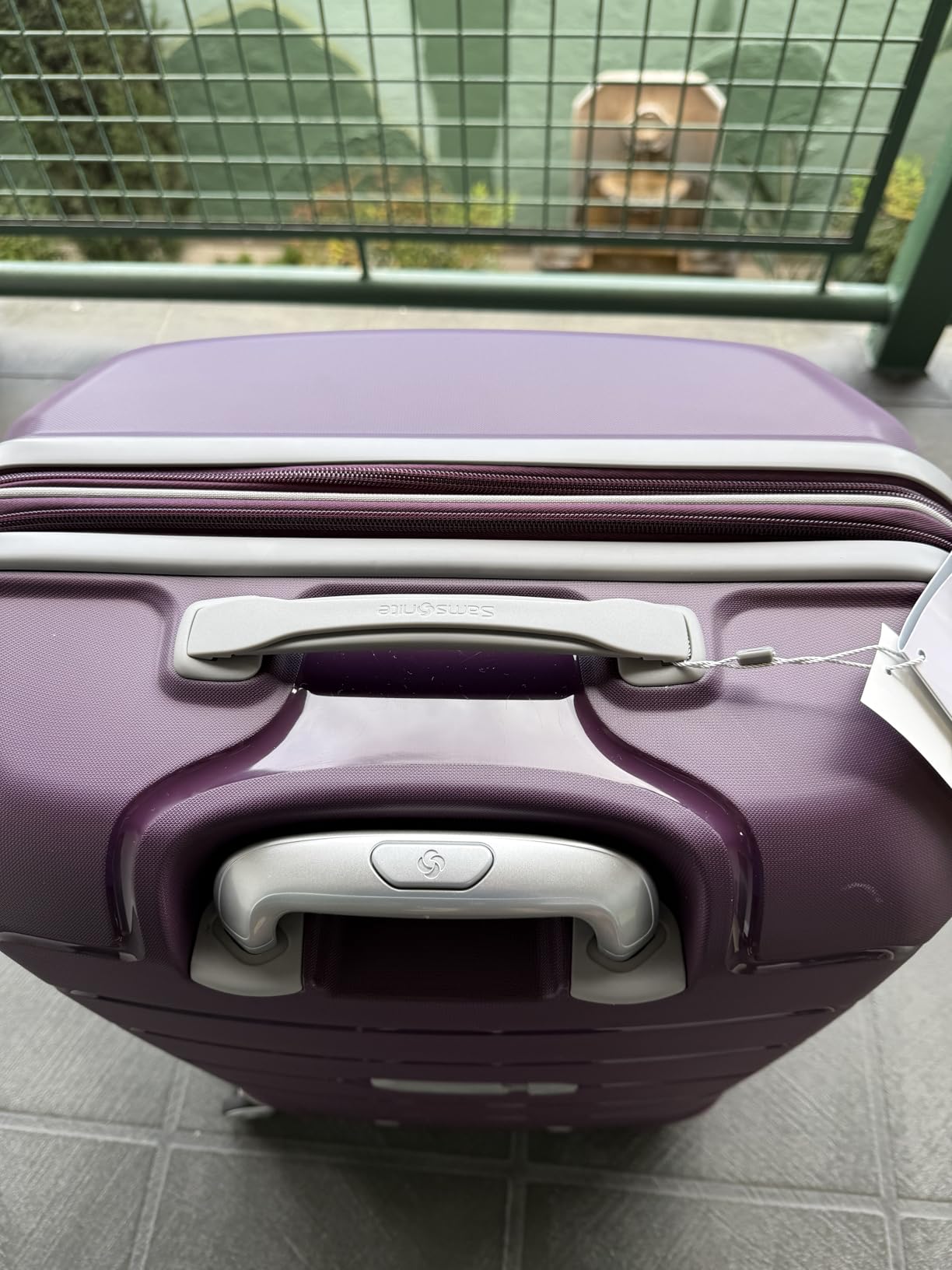 Samsonite Freeform Large Checked Luggage with Dual 360° Spinner Wheels, Black customer photo 2