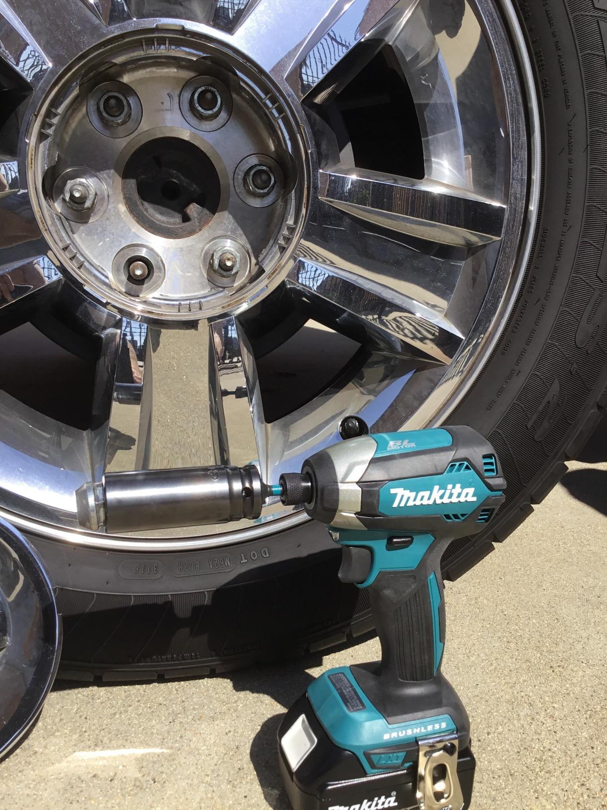 Makita XDT13Z 18V LXT Lithium-Ion Brushless Cordless Impact Driver, Tool Only, Variable Speed customer photo 2