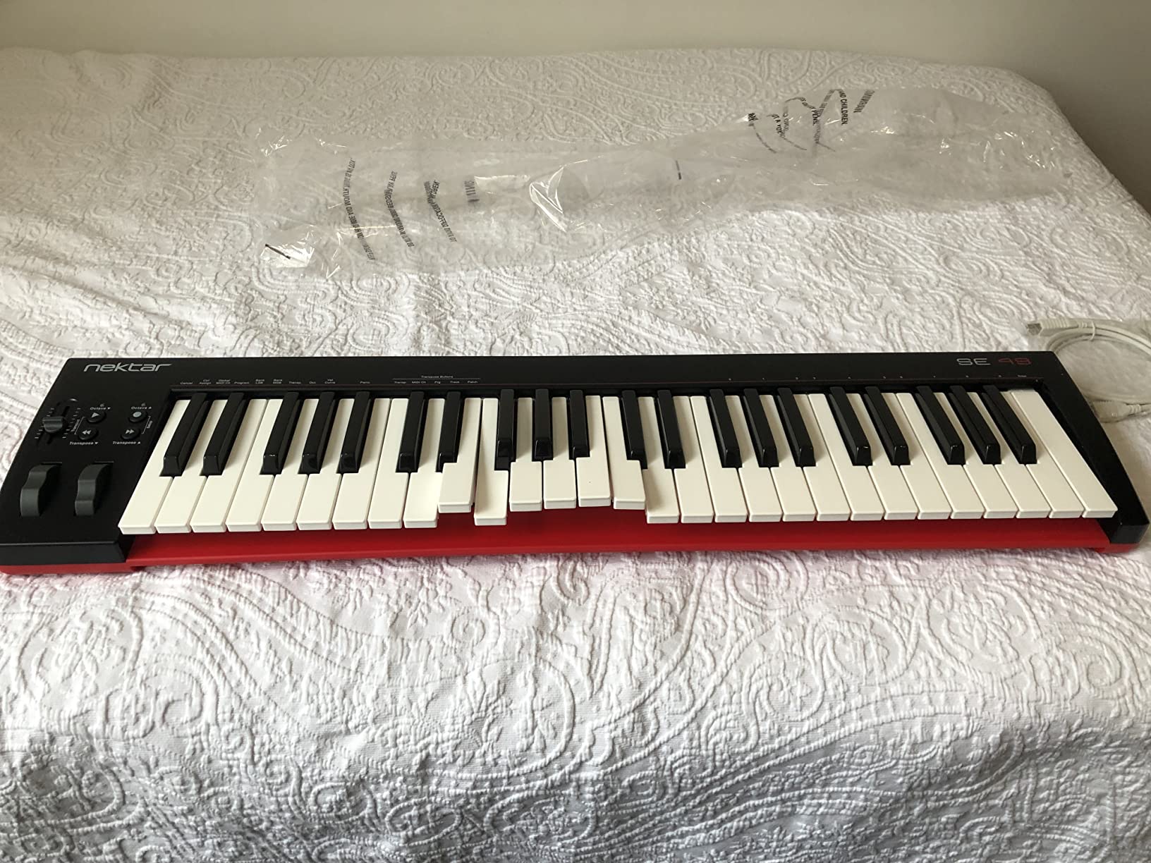 Nektar SE49 49-Key USB MIDI Controller Keyboard with DAW Integration customer photo 1