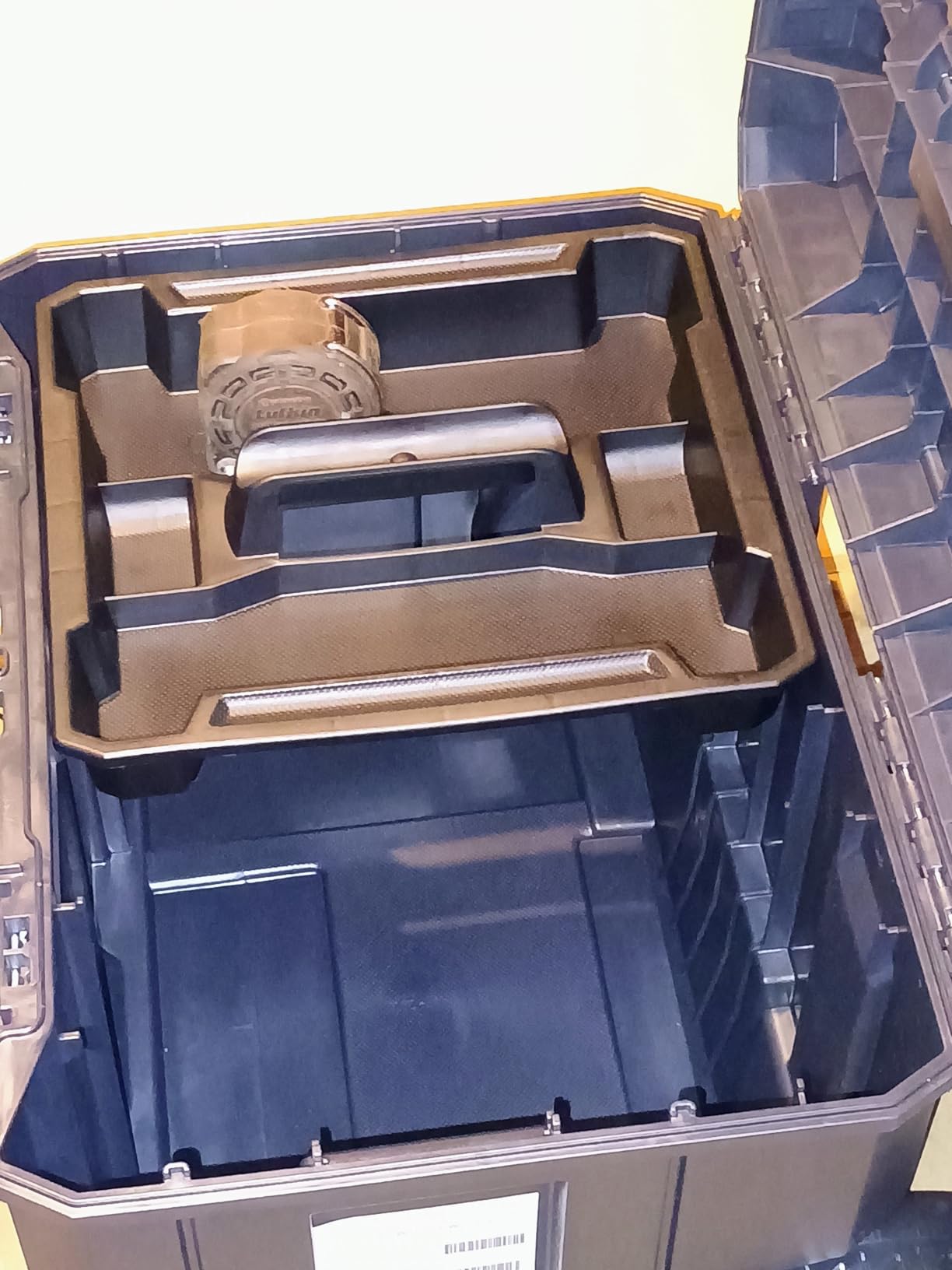 DEWALT Tool Box with Wheels Modular, Large Rolling Tool Box With Telescopic Handle (DWST17820) customer photo 2
