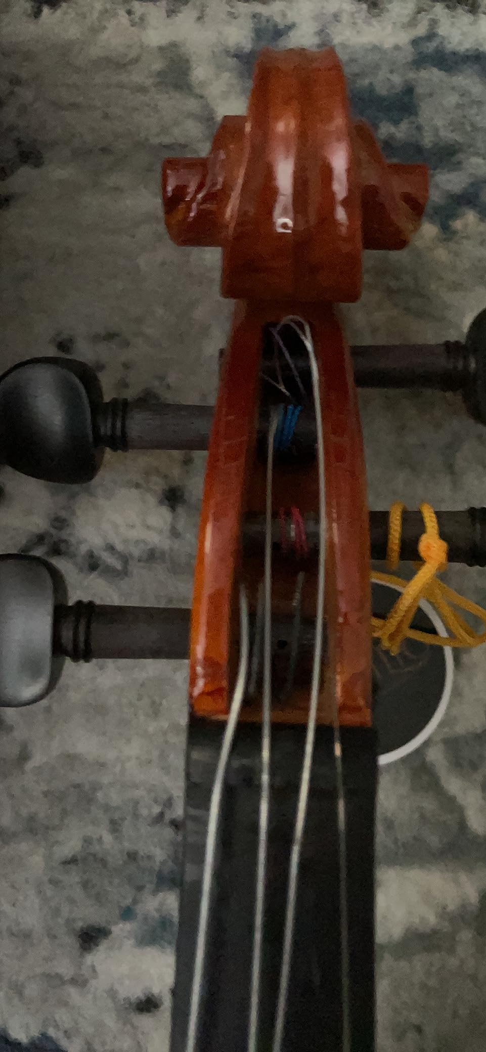 Mendini by Cecilio Violin 4/4 Full Size Set For Beginners - Hand Carved Acoustic Violins Set - Fiddle Solidwood Kit with Hard Case, Two Bows, Tuner, Rosin, Shoulder Rest, Extra Strings, Lesson Book customer photo 2