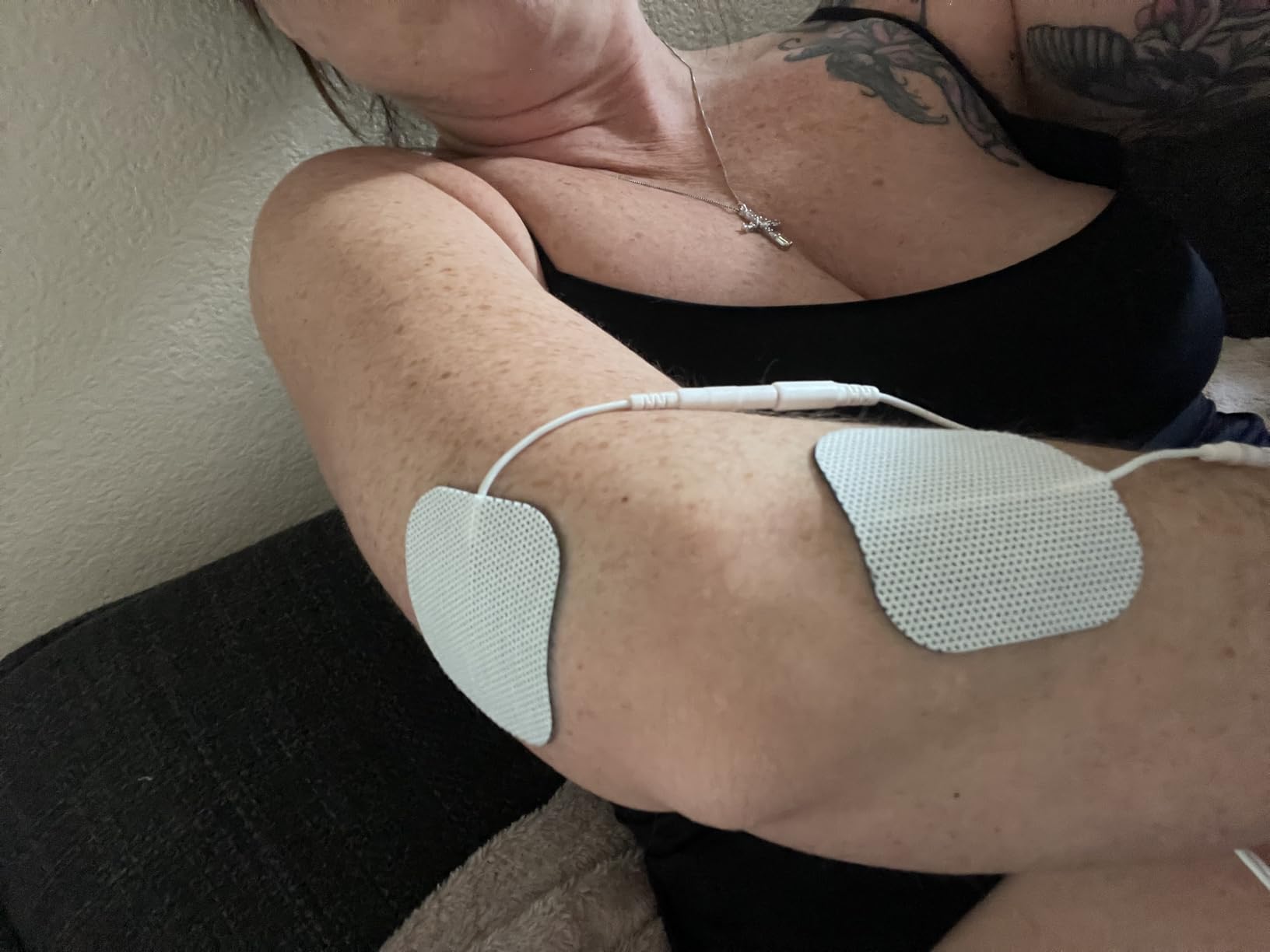 AUVON 24 Modes TENS Unit Muscle Stimulator for Pain Relief, Premium Pads | Rechargeable TENS Machine, Drug-Free Pain Relief for Shoulder, Lower Back, Muscle, Physical Therapy, 8pcs Electrode Pads customer photo 1
