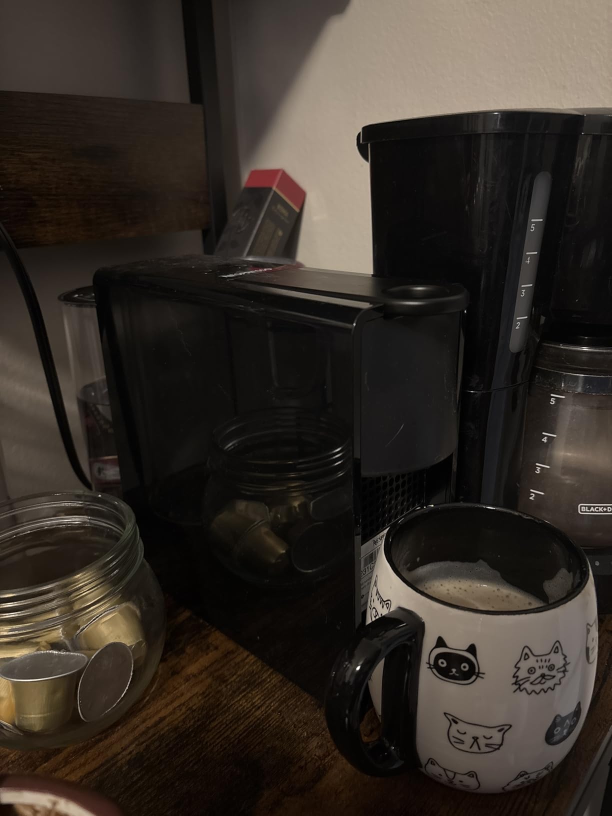 Breville Nespresso Original Essenza Mini Espresso Machine, Piano Black Compact, 19 Bar Pressure, 25 Second Heat-Up, 2 Programmable Cup Sizes customer photo 2