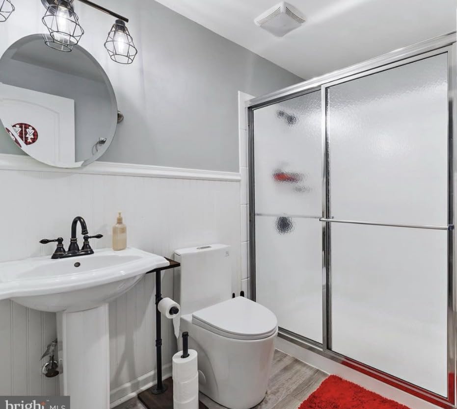 St. Tropez Comfort Height One-Piece Elongated Toilet, Vortex Dual-Flush 1.1/1.6 GPF, White Hardware customer photo 1