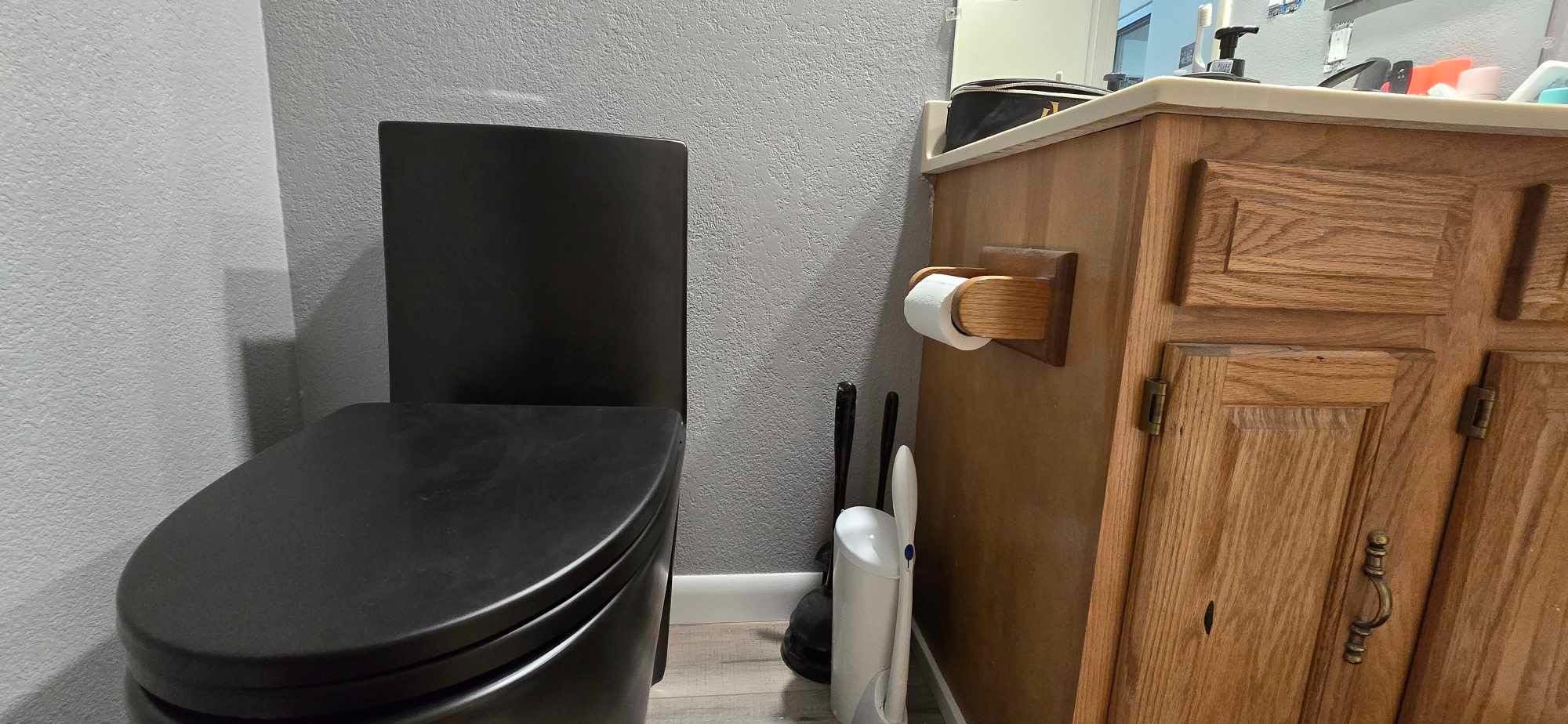 St. Tropez Comfort Height One-Piece Elongated Toilet, Vortex Dual-Flush 1.1/1.6 GPF, White Hardware customer photo 2