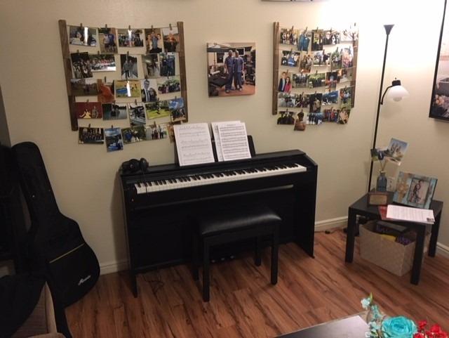 Casio PX-870 Privia Digital Piano - Black Bundle with Furniture Bench, Headphones, Instructional Book, Online Lessons, Instructional DVD, and Austin Bazaar Polishing Cloth customer photo 1