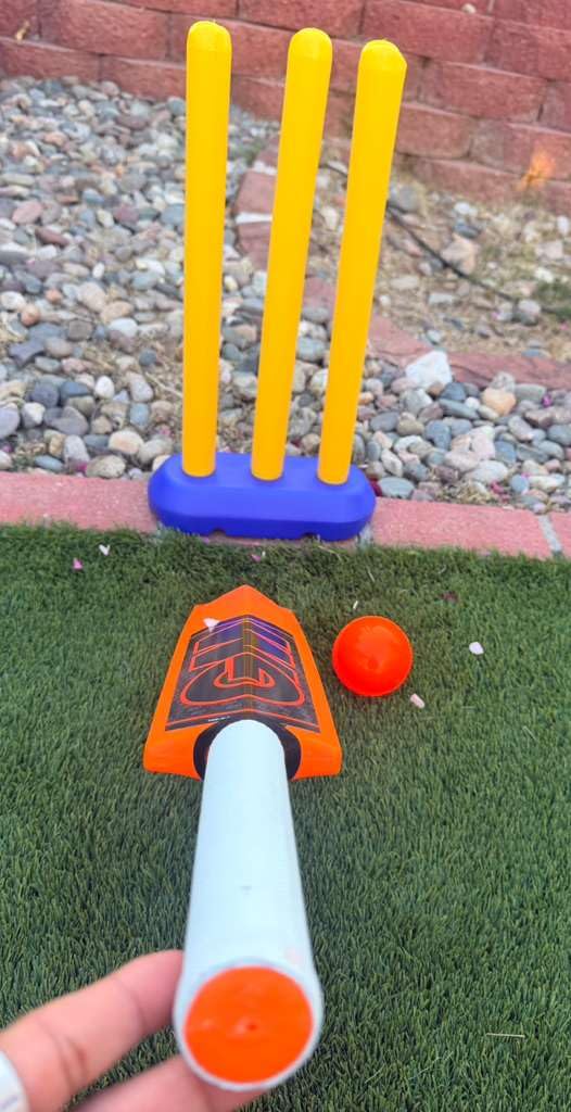 Gunn & Moore Kids' Cricket Set customer photo 2
