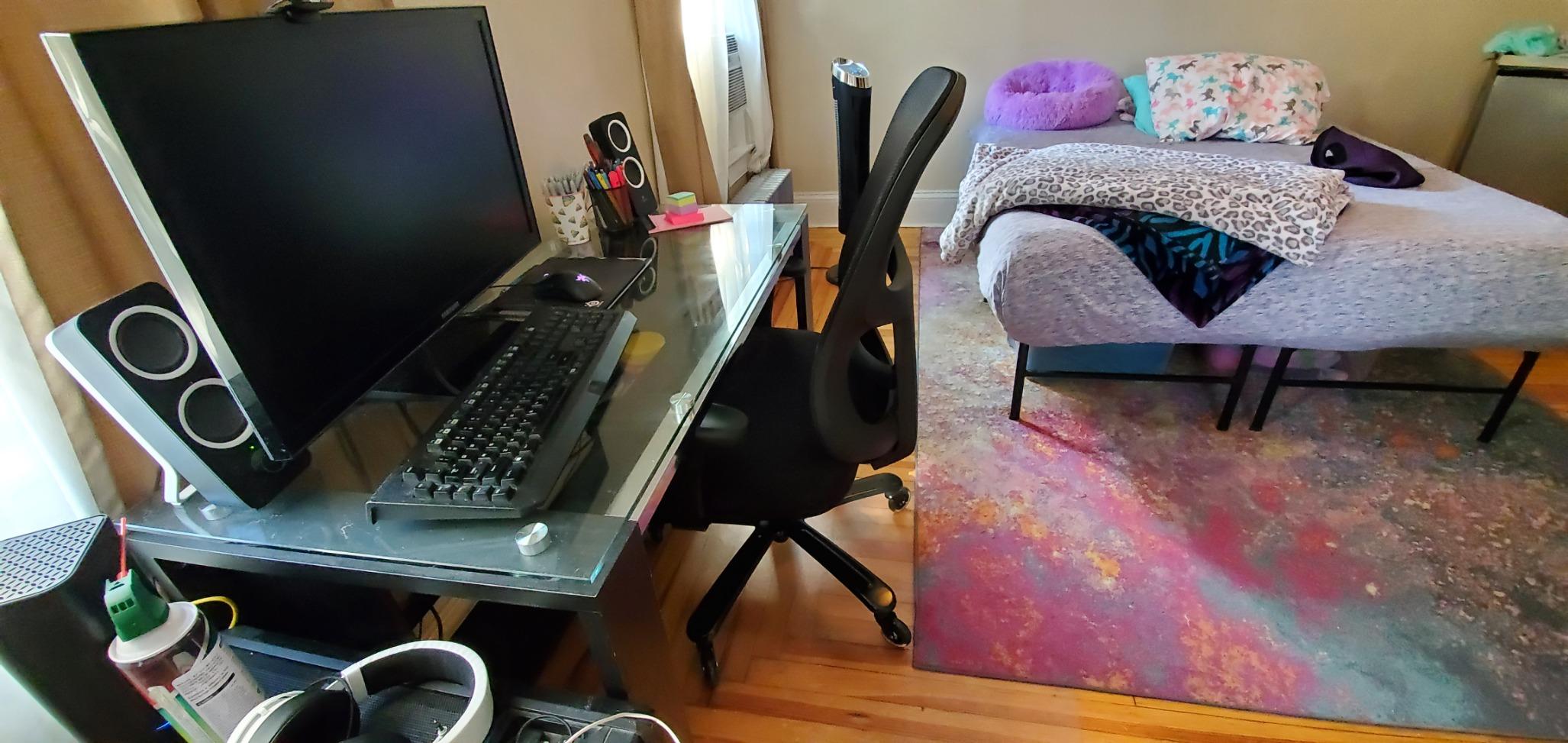 HON Sadie Big and Tall Ergonomic Office Chair with Mesh Back, Adjustable Lumbar Support and Arms, High Back Desk and Computer Chair for Home Office or Workstation, 350 lb. Weight Capacity, Black customer photo 2