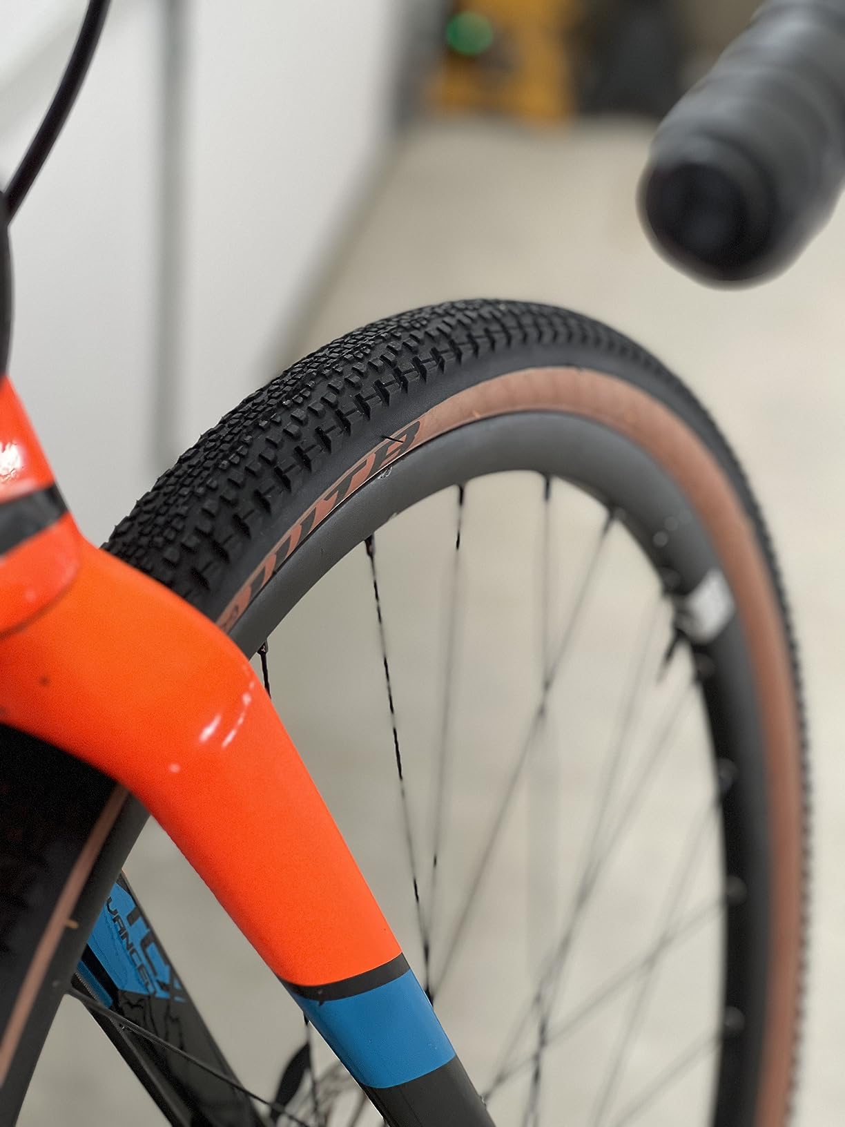 WTB Riddler Gravel Bike Tire, Tubeless Ready Folding Bead, Lightweight Fast Rolling, Dual DNA for Adventure Rides customer photo 2