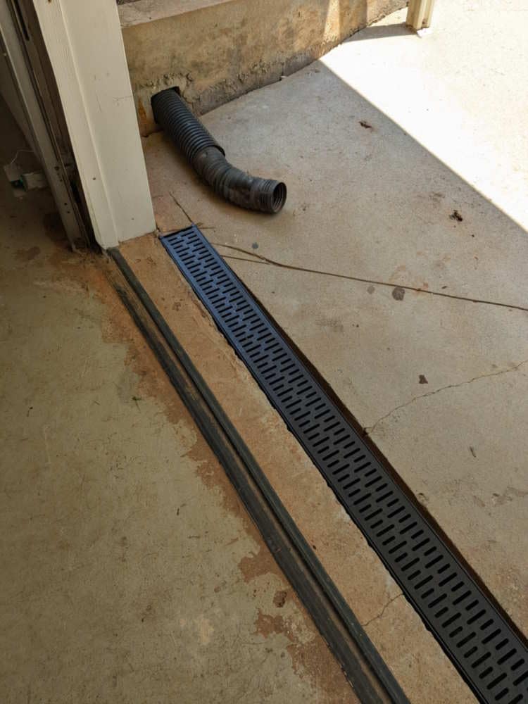 URA WATER Model UA-100 - Drainage Trench Set - Channel Drain with Grate - Black Plastic - 3 x 39 - (117