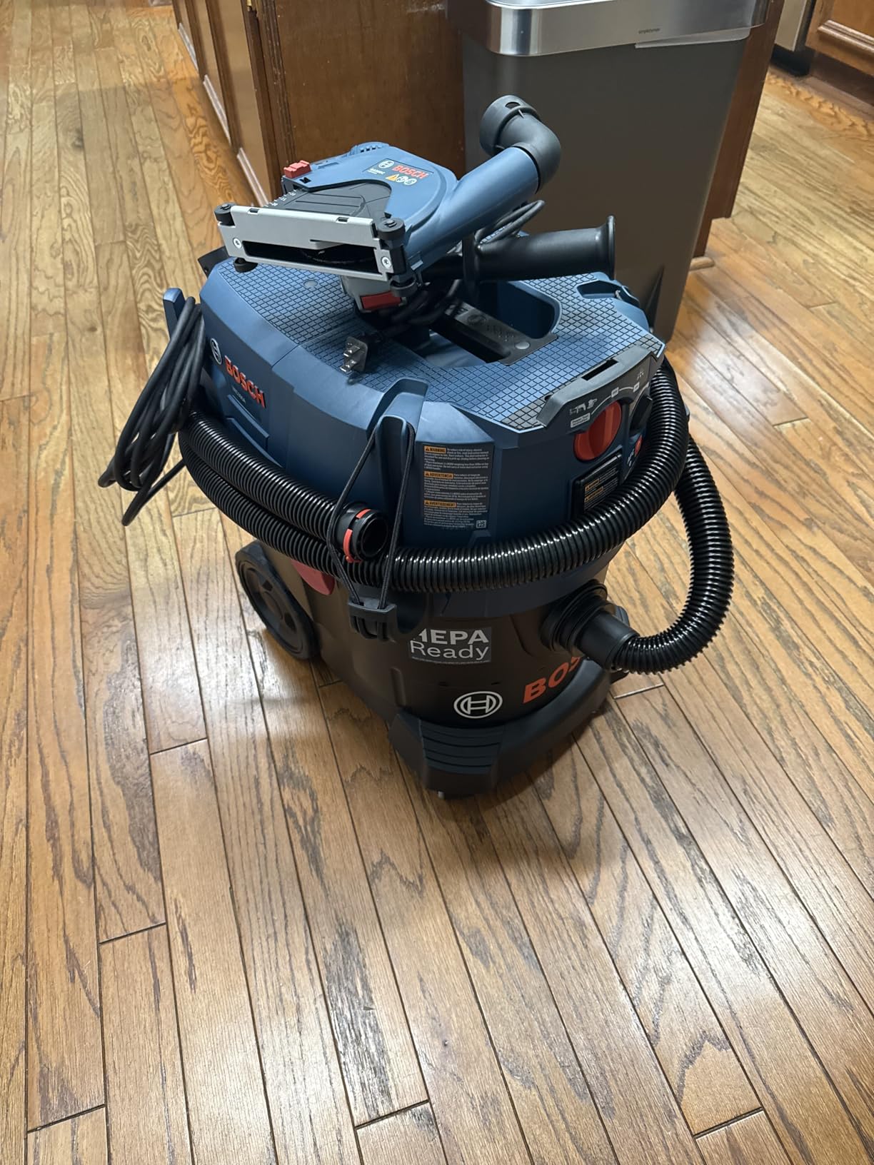 Bosch VAC090AH 9 Gallon Dust Extractor with Auto Filter for Grinder 1773AK, Power Tool Activation, Dust Control System, Jobsite Vacuum, Wet/Dry Collection, HEPA Filter System customer photo 1