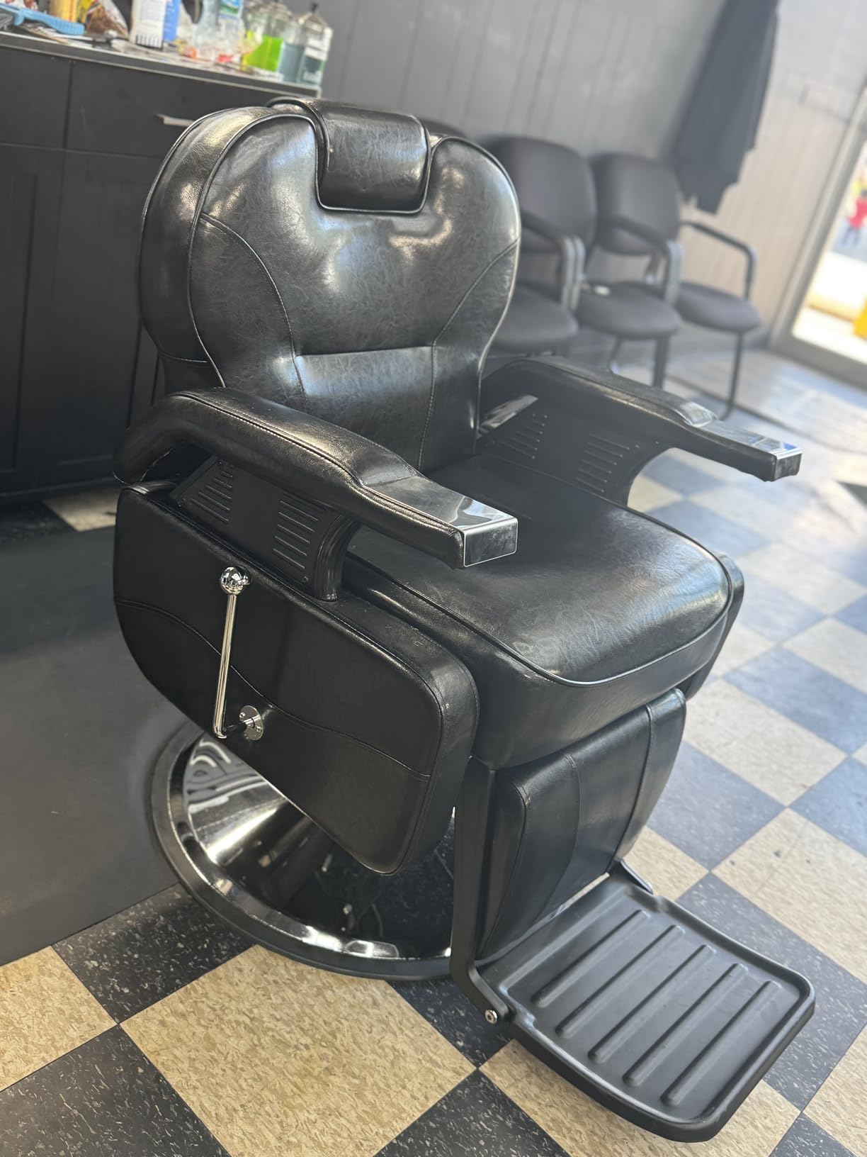 Artist hand Professional Barber Chair, All Purpose Reclining Salon Chair | Heavy Duty Hydraulic Pump, Multi-functional, 360° Swivel, Adjustable Height, Spa Beauty Equipment for Barbershop, Home customer photo 1
