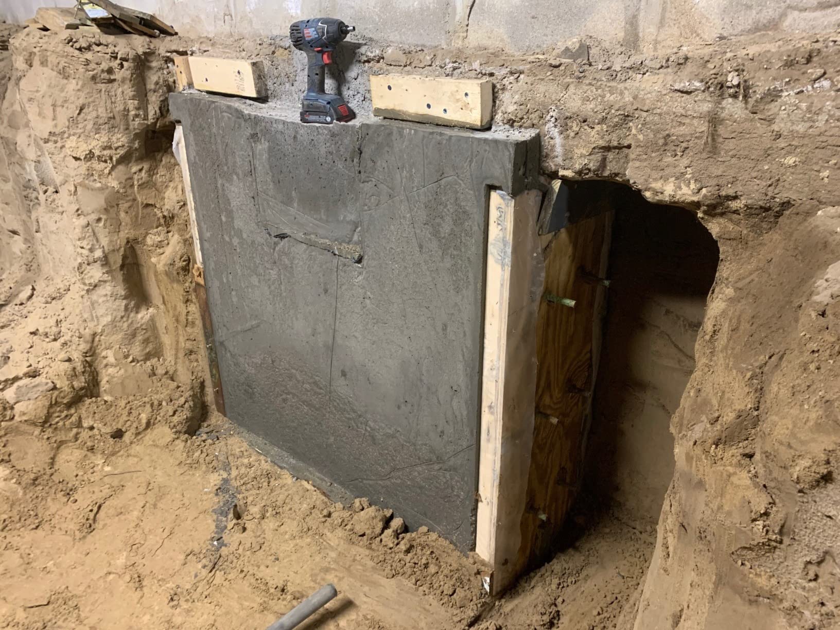 Seeutek Handheld Concrete Vibrating Tool - 1500W 6.6ft Electric Concrete Vibrator, 13000VPM Portable Pencil Cement Vibrator for Remove Air Bubble and Mix Concrete, Easy to Use customer photo 1