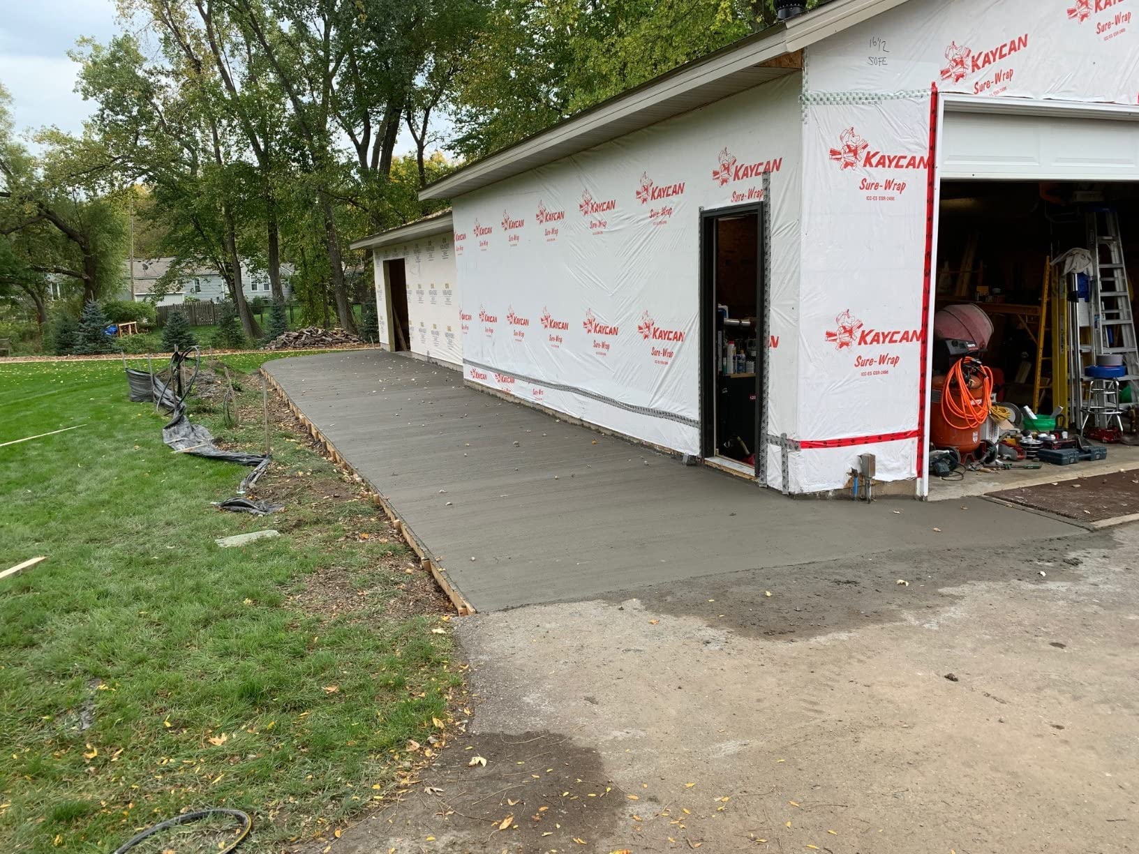 Seeutek Handheld Concrete Vibrating Tool - 1500W 6.6ft Electric Concrete Vibrator, 13000VPM Portable Pencil Cement Vibrator for Remove Air Bubble and Mix Concrete, Easy to Use customer photo 2
