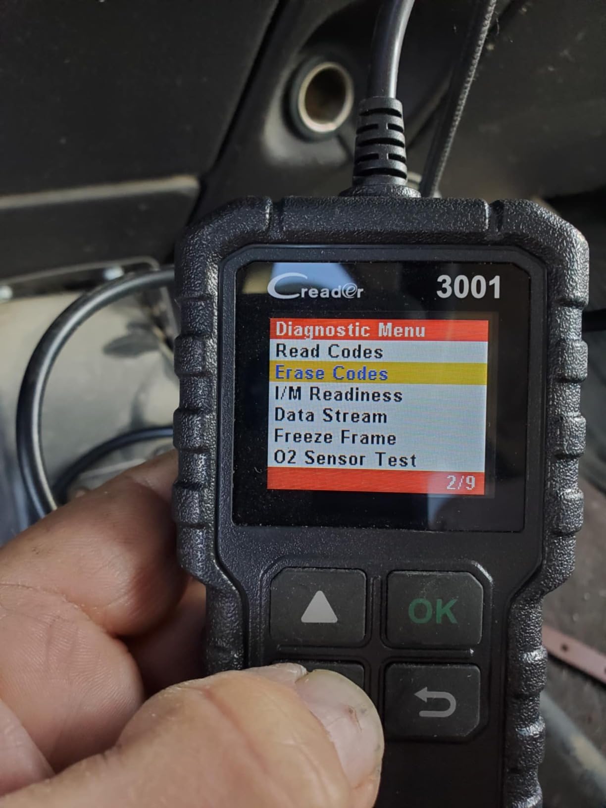 LAUNCH Creader 3001 OBD2 Scanner, Engine Fault Code Reader Mode 6 CAN Diagnostic Scan Tool for All OBDII Protocol Cars Since 1996, Lifetime Free Update customer photo 1