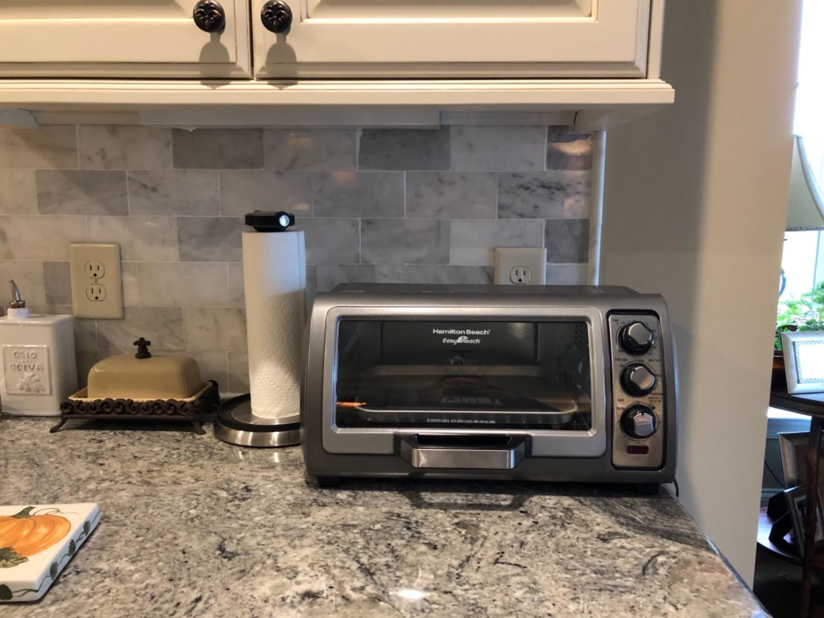Hamilton Beach Easy Reach 6 Slice Countertop Convection Toaster Oven | Roll-Top Door For Easy Access | Bake, Broil & Toast Functions | 150 to 450F Adjustable Temp | Auto Shutoff | Silver customer photo 1