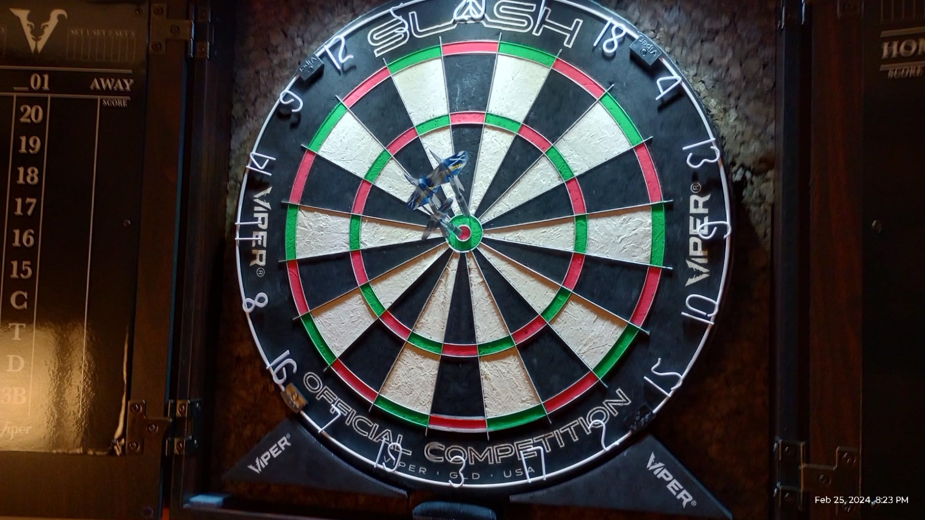 Viper Slash Official Competition Bristle Steel Tip Dartboard, WDF Accredited customer photo 1