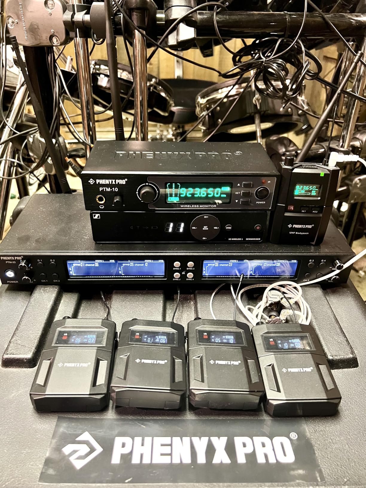 Phenyx Pro UHF Stereo Wireless in Ear Monitor System, Wireless IEM, 900MHz Band Selectable Frequency, Rack Mountable, 160 ft. Operation, Suitable for Stage, Studio, Exhibit, Lecture, Speech (PTM-10) customer photo 2