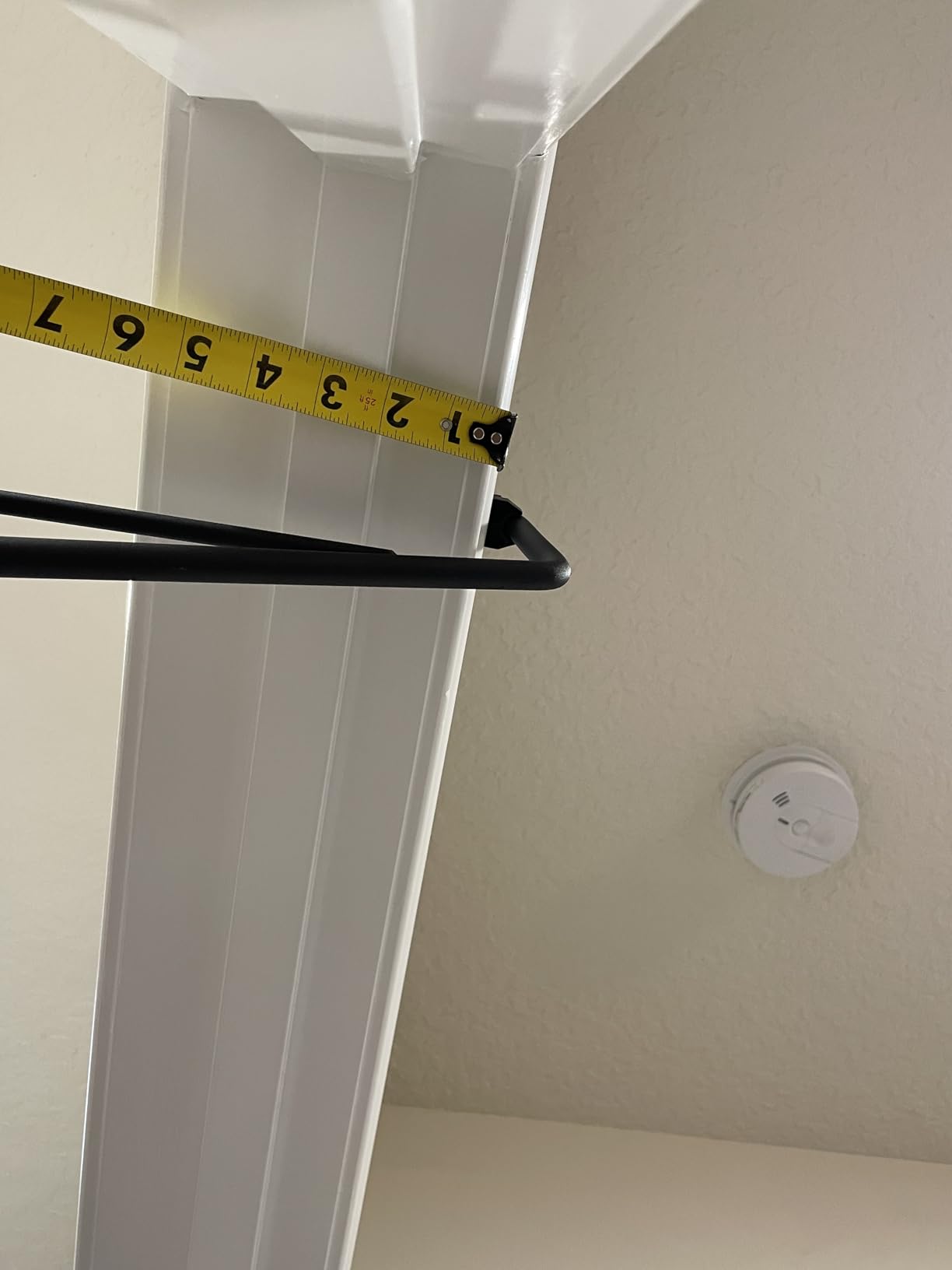 AmazeFan Pull Up Bar Doorway with Ergonomic Grip - Fitness Chin-Up Frame for Home Gym Exercise - Multi-Angle Grip - 2024 Upgrade Smart Hook (Fits Almost All Doors) customer photo 2