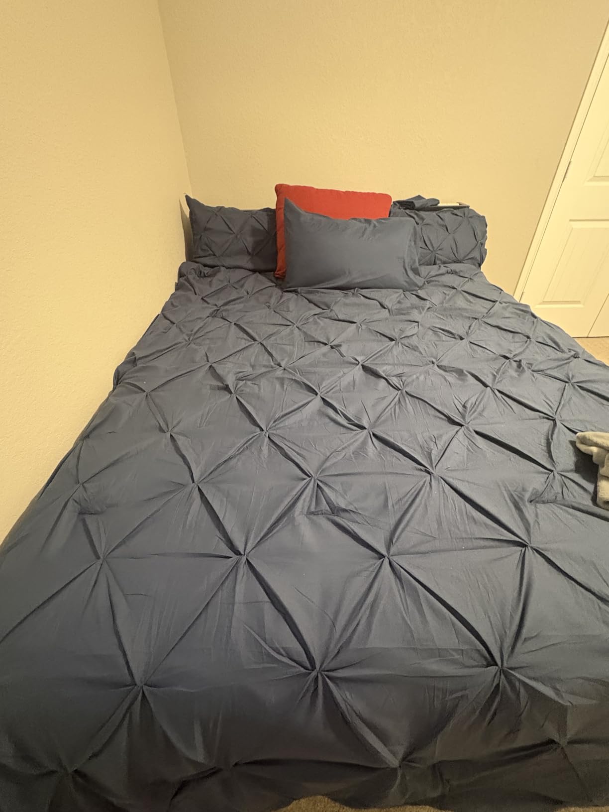 Bedsure 7-Piece Queen Bedding Comforter Set & Sheet Set, Grey Bed in a Bag | Ultra-Soft Microfiber with Down Alternative, Deep Pocket Fitted Sheet, Pintuck Design, Room Decor, OEKO-TEX Certified customer photo 1