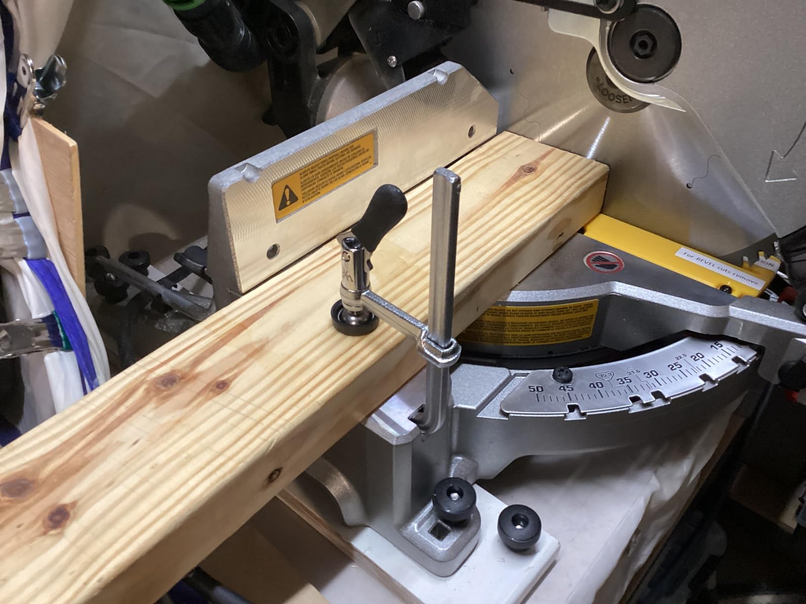 DEWALT 12-Inch Miter Saw, 15-Amp, Single Bevel, Compound (DWS715) customer photo 1