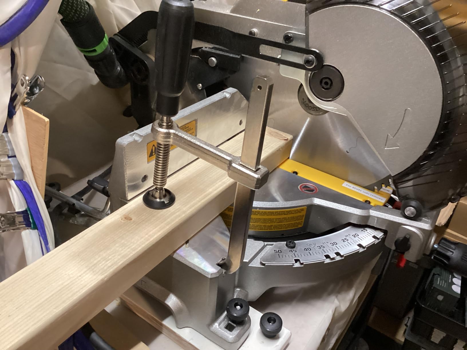 DEWALT 12-Inch Miter Saw, 15-Amp, Single Bevel, Compound (DWS715) customer photo 2