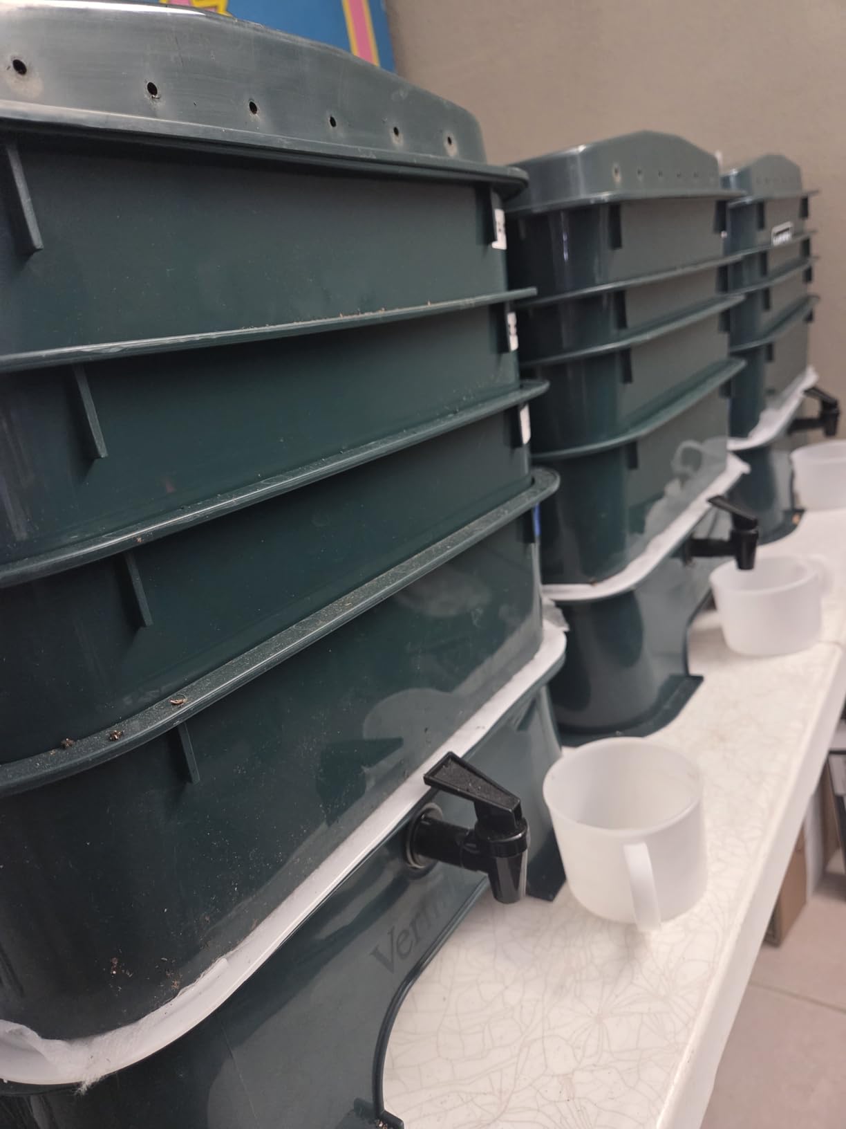 The Original VermiHut Plus 5-Tray Worm Compost Bin - Indoor & Outdoor Vermicomposting System, Continuous Flow Food Waste Recycler customer photo 1