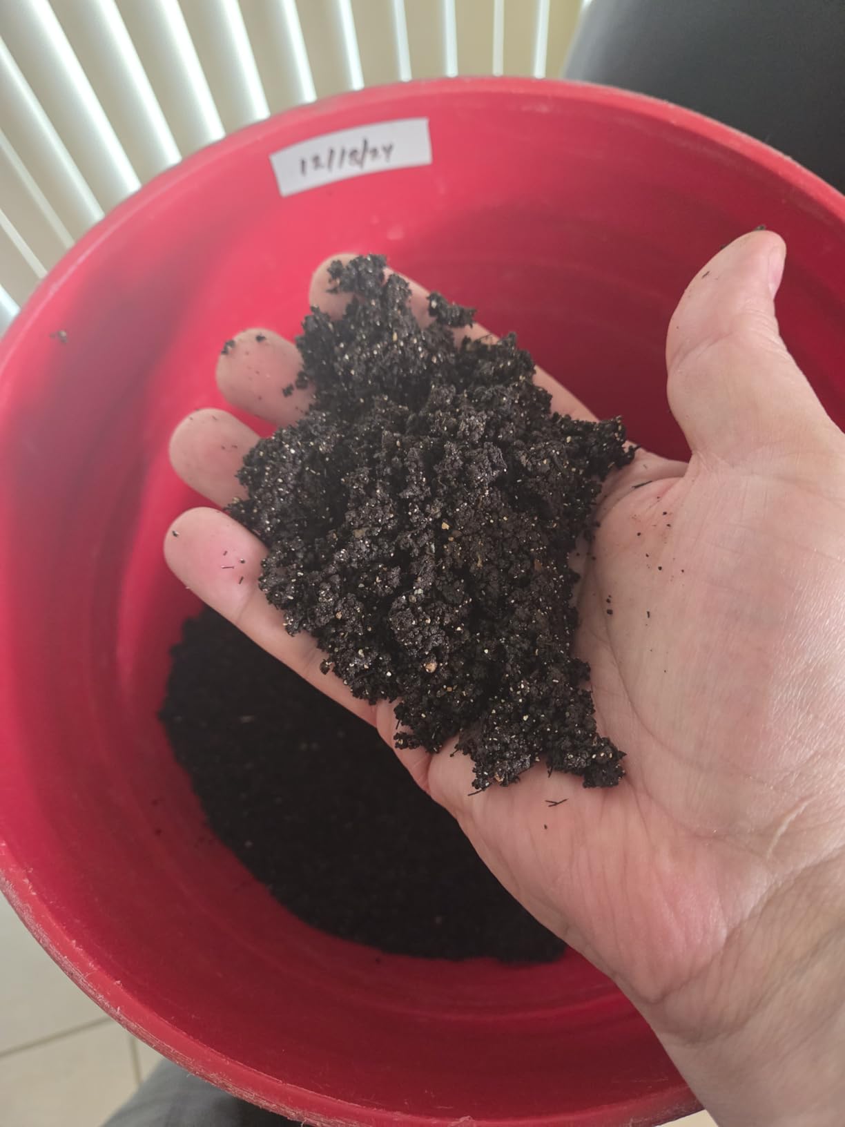 The Original VermiHut Plus 5-Tray Worm Compost Bin - Indoor & Outdoor Vermicomposting System, Continuous Flow Food Waste Recycler customer photo 2
