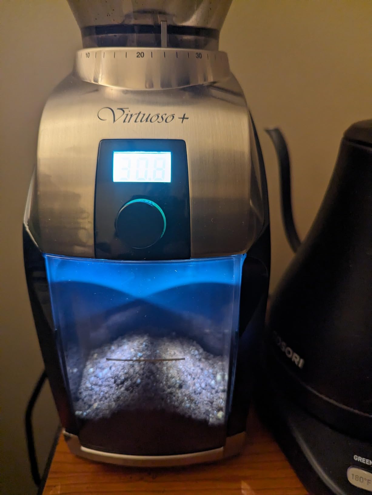 Baratza Virtuoso+ Coffee Grinder ZCG587BLK, Black | 40 grind settings give you access to an extensive range of brew methods, including espresso, French press and more customer photo 1