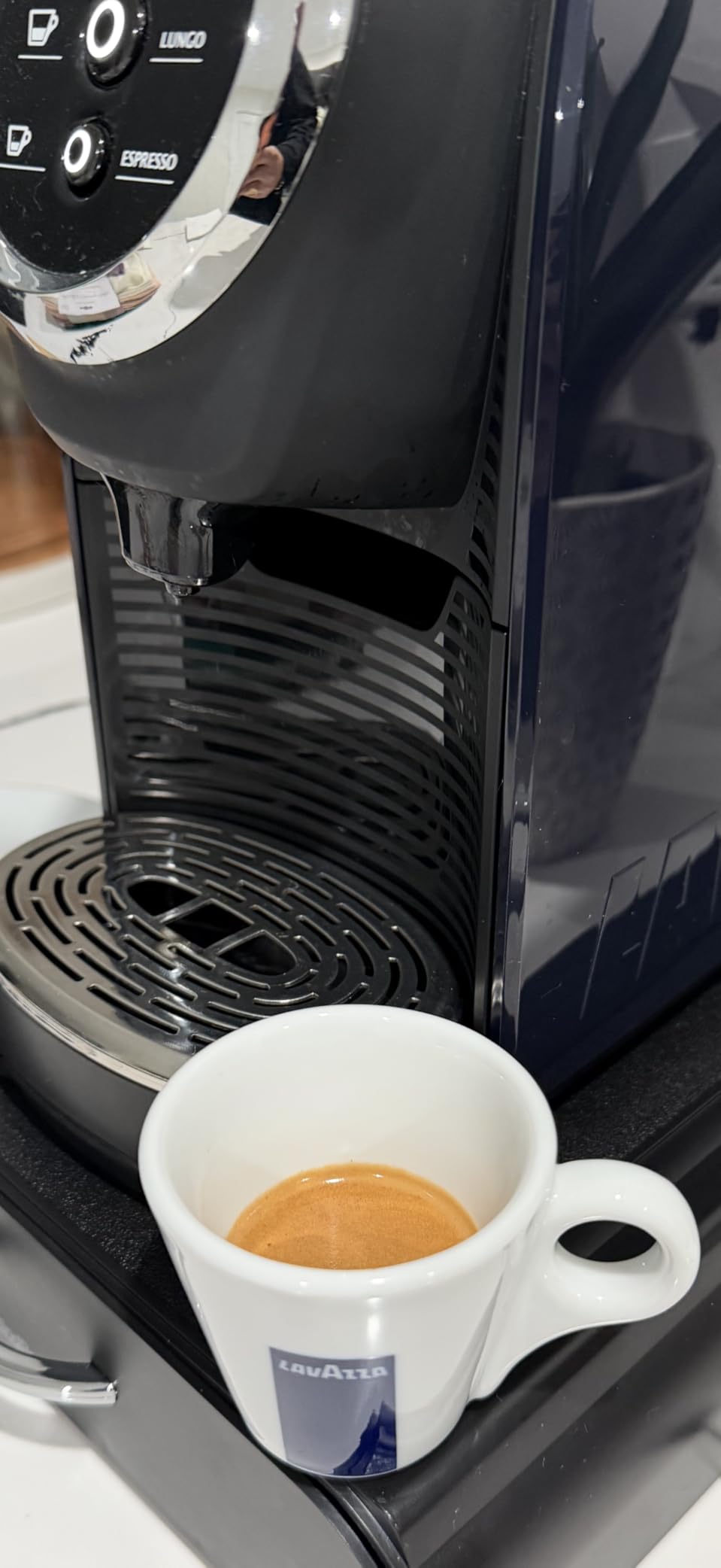 Lavazza BLUE Classy Mini Single Serve Espresso Coffee Machine LB 300, 5.3