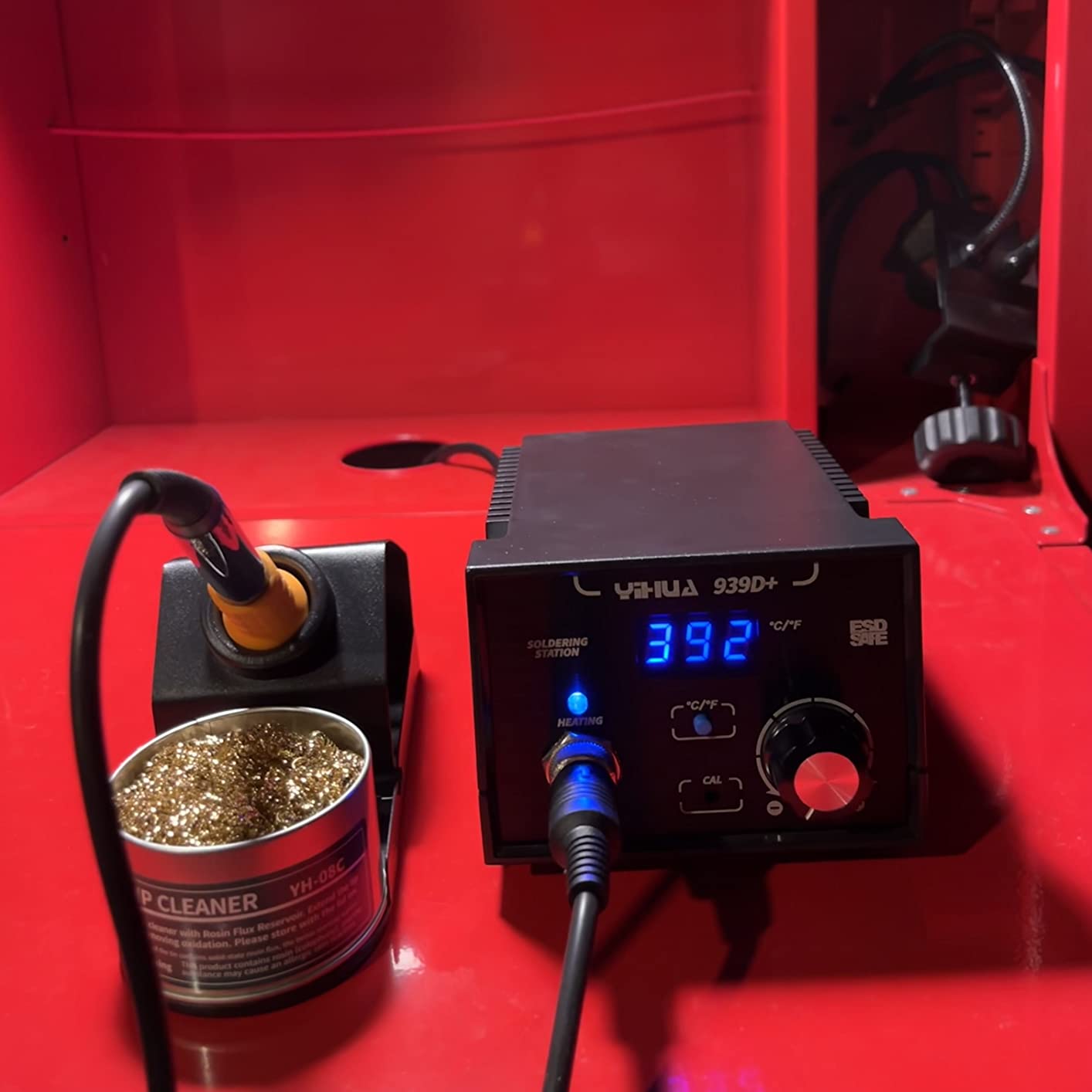 YIHUA 939D+ Digital Soldering Station, 75W Equivalent with Precision Heat Control (392F to 896F) and Built-in Transformer. ESD Safe, Lead Free with C/F display (Black) customer photo 2