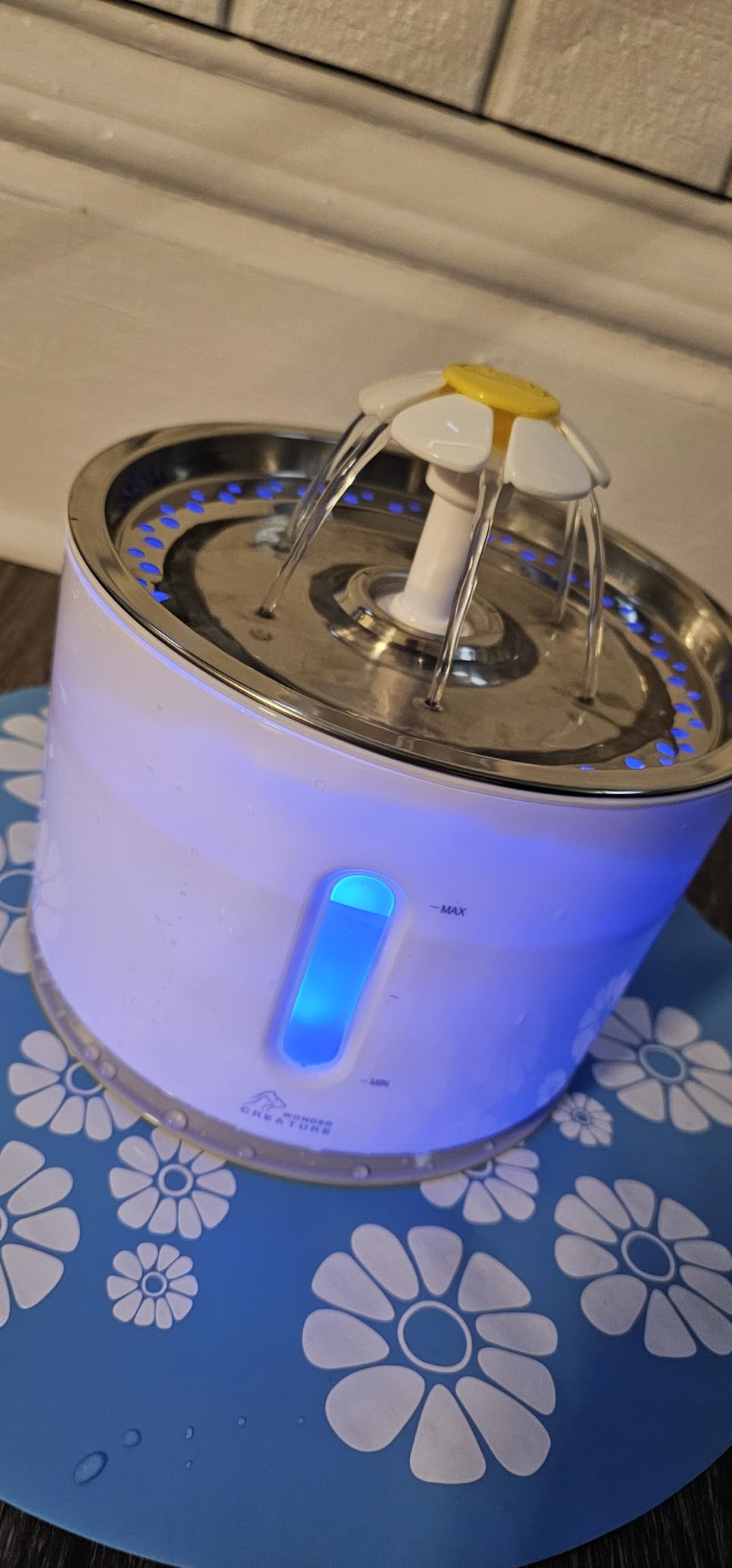 Wonder Creature Cat Water Fountain Stainless Steel Lid 81oz/2.4L-3 Filters | Pet Fountain with 3 Carbon Filters, 1 Mat, Quiet pump, LED Water Level Window, BPA-Free Stainless Steel Lid customer photo 1