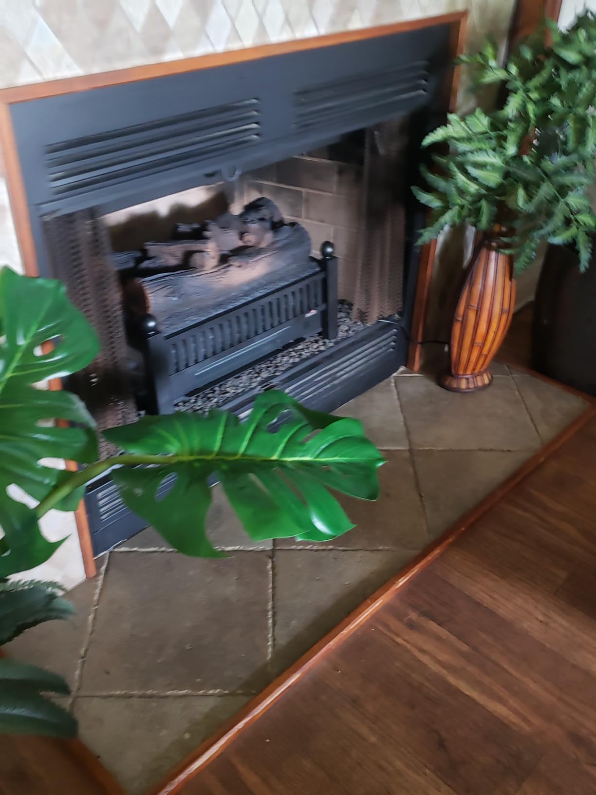 duraflame Electric Log Set 1,000 Sq Ft Infrared Heater, Faux Logs Insert with LED Flames for Existing Fireplaces, Crackling Sounds, Remote Control Included customer photo 2
