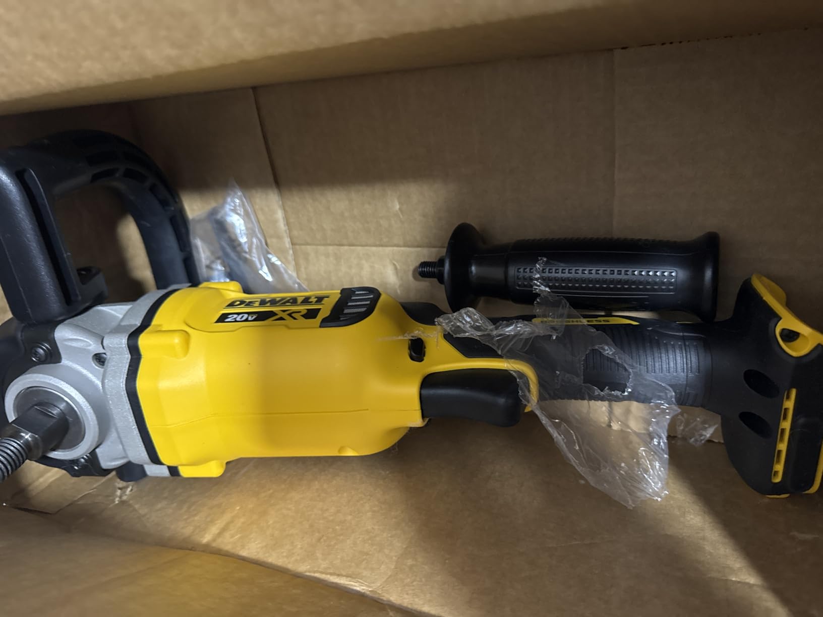 DEWALT 20V MAX* XR Cordless Polisher, Rotary, Variable Speed, 7-Inch, 180 mm, Tool Only (DCM849B) customer photo 2