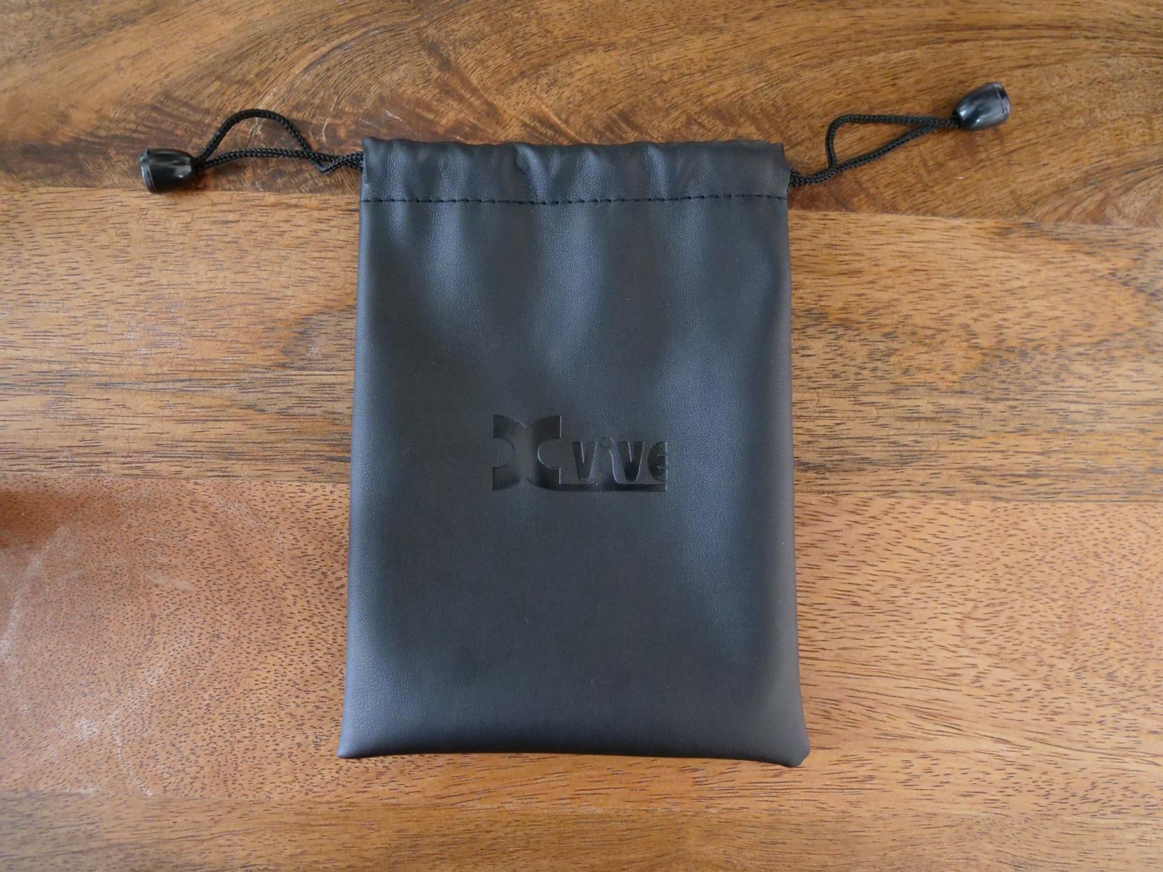 Xvive U4 Wireless in-Ear Monitor System Professional IEM System Transmitter and Beltpack Receiver for Studio, Band Rehearsal, Live Performance (U4) customer photo 2