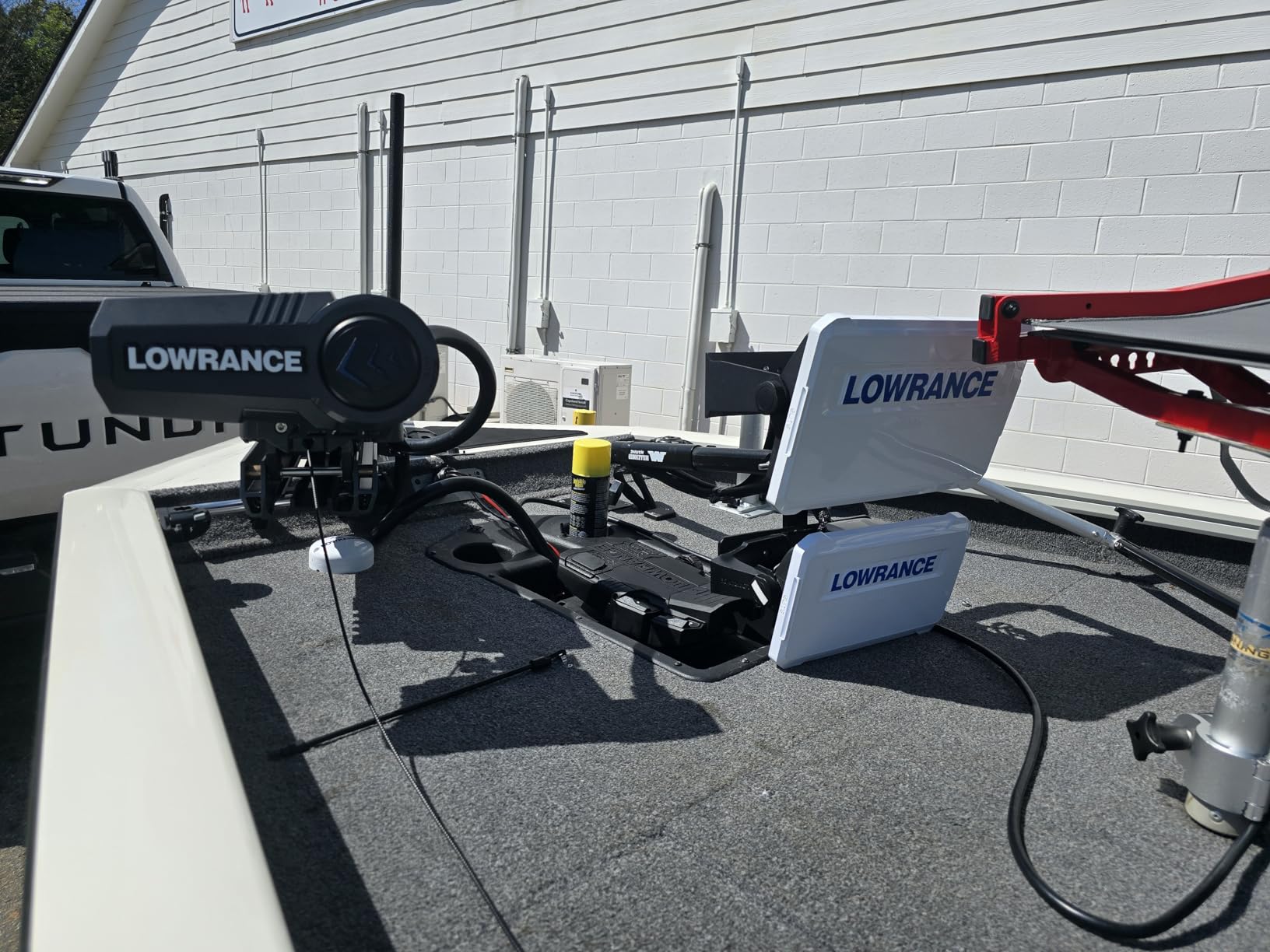 Lowrance Ghost - Freshwater Trolling Motor, Ultra Quiet, Bow Mount, 97/120 lbs Thrust with Configurable Foot Pedal customer photo 2
