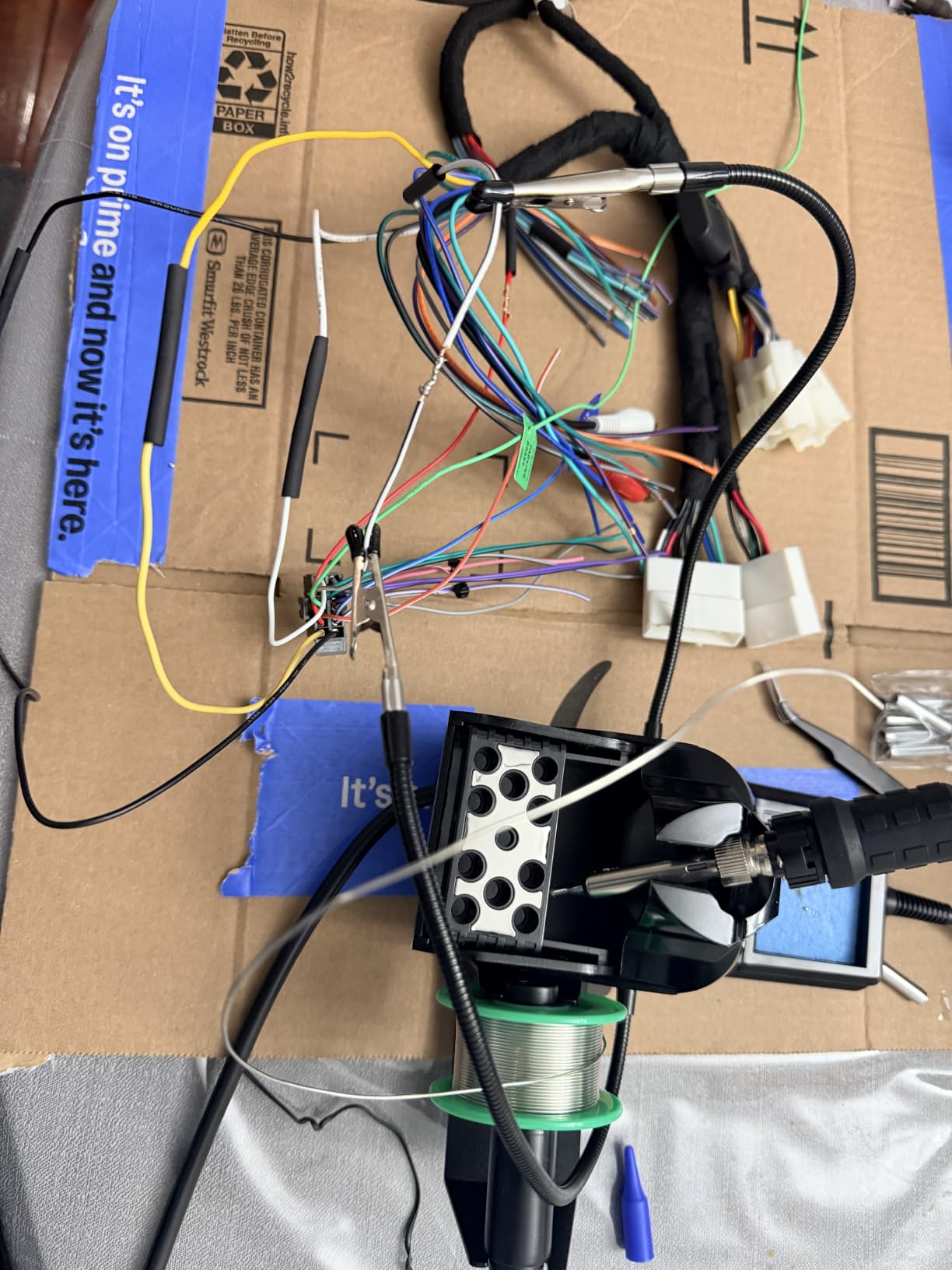 YIHUA 926 III 60W Digital Display Soldering Iron Station Kit w 2 Helping Hands, 6 Extra Iron Tips, Lead-Free Solder, Solder Sucker, S/S Tweezers, C/F Conversion, Auto Sleep & Calibration Support customer photo 1