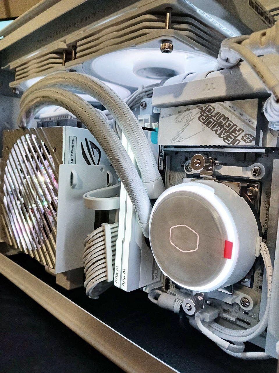 GIGABYTE X870I AORUS PRO ICE AMD AM5 LGA 1718 Motherboard, Mini-ITX, DDR5, 2X M.2, PCIe 5.0, USB-C, WIFI7, 2.5GbE LAN, EZ-Latch, 5-Year Warranty customer photo 1