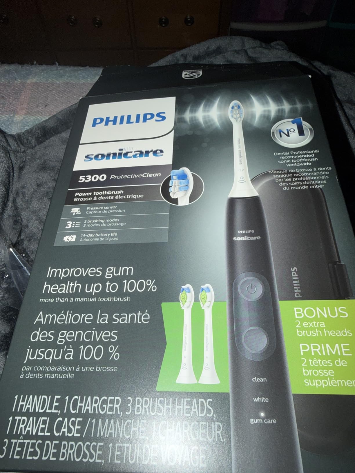 Philips Sonicare 5300 Rechargeable Electric Toothbrush, 3 Brush Head, Black | 700% More Plaque Removal, Visual Pressure Sensor, 3 Brush Settings, 14-Day Battery, Travel Case, HX6423/34 customer photo 1